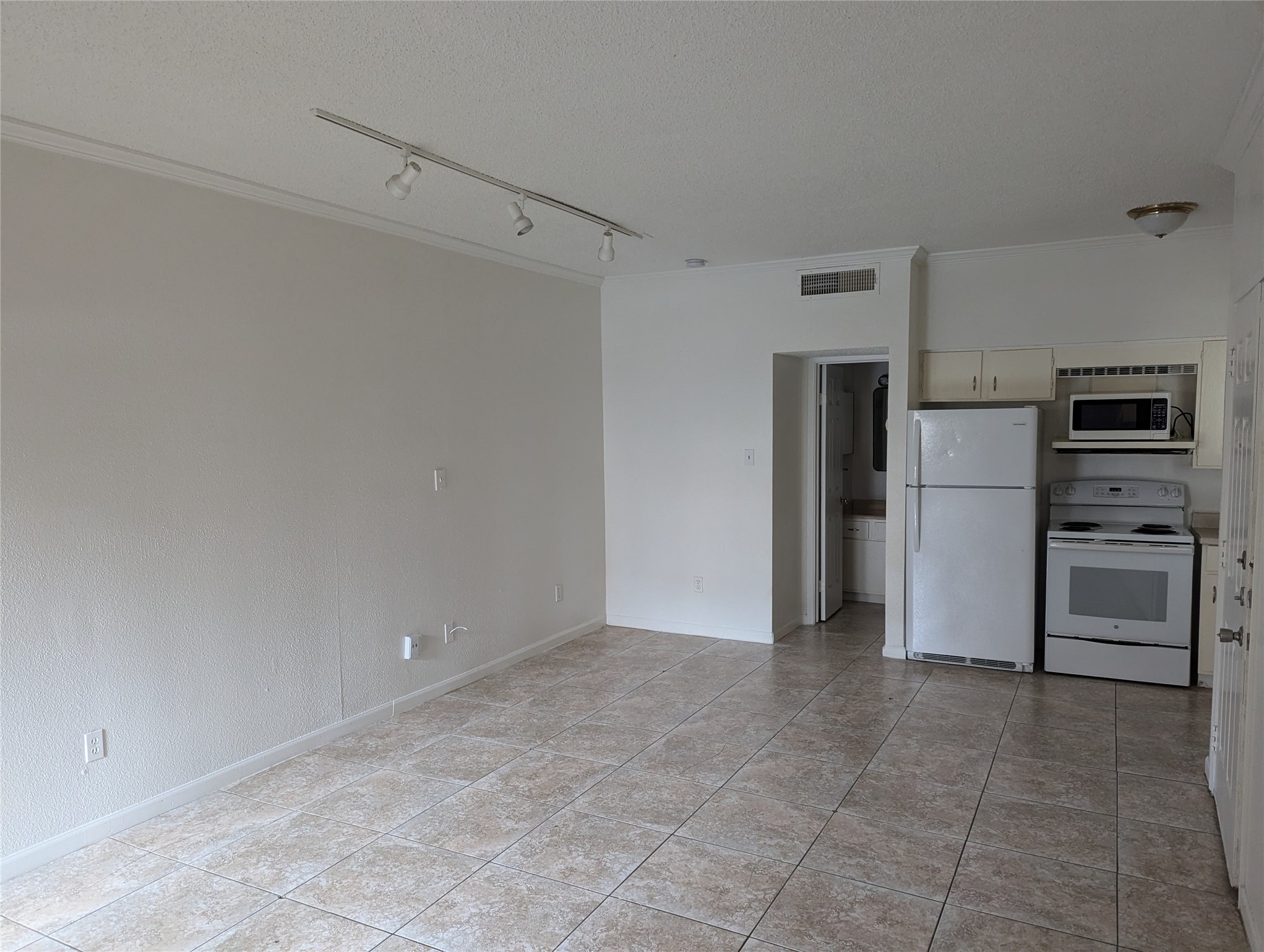 10855 Meadowglen Lane 810 Property Photo 3