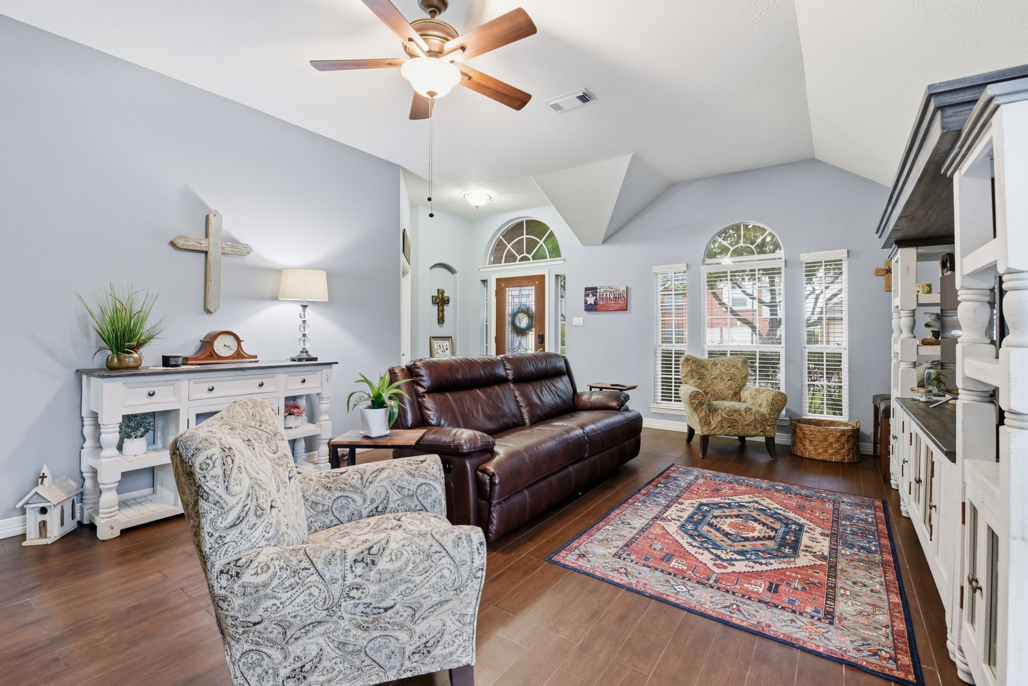 10019 Red Mesa Drive Property Photo 6