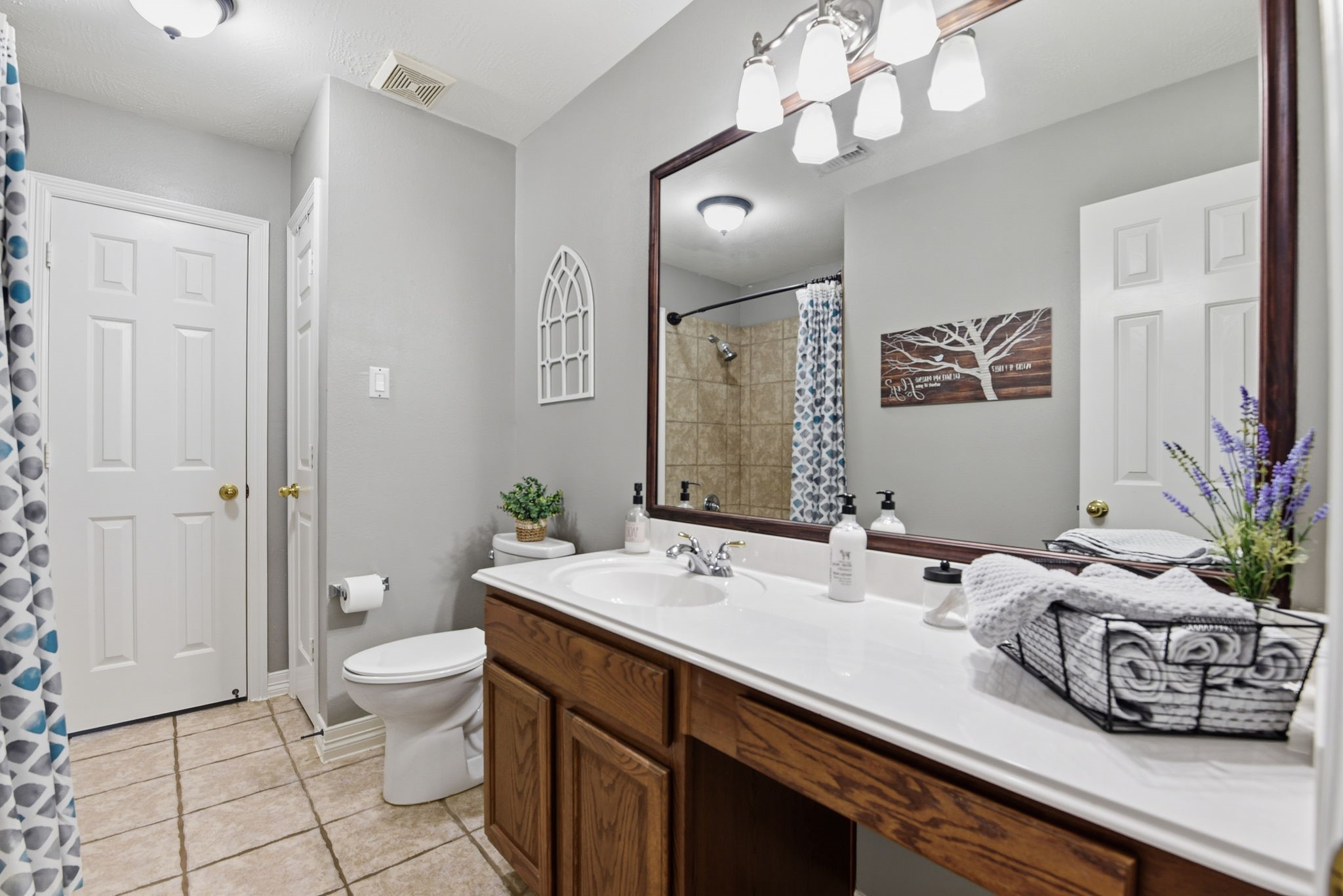 10019 Red Mesa Drive Property Photo 19