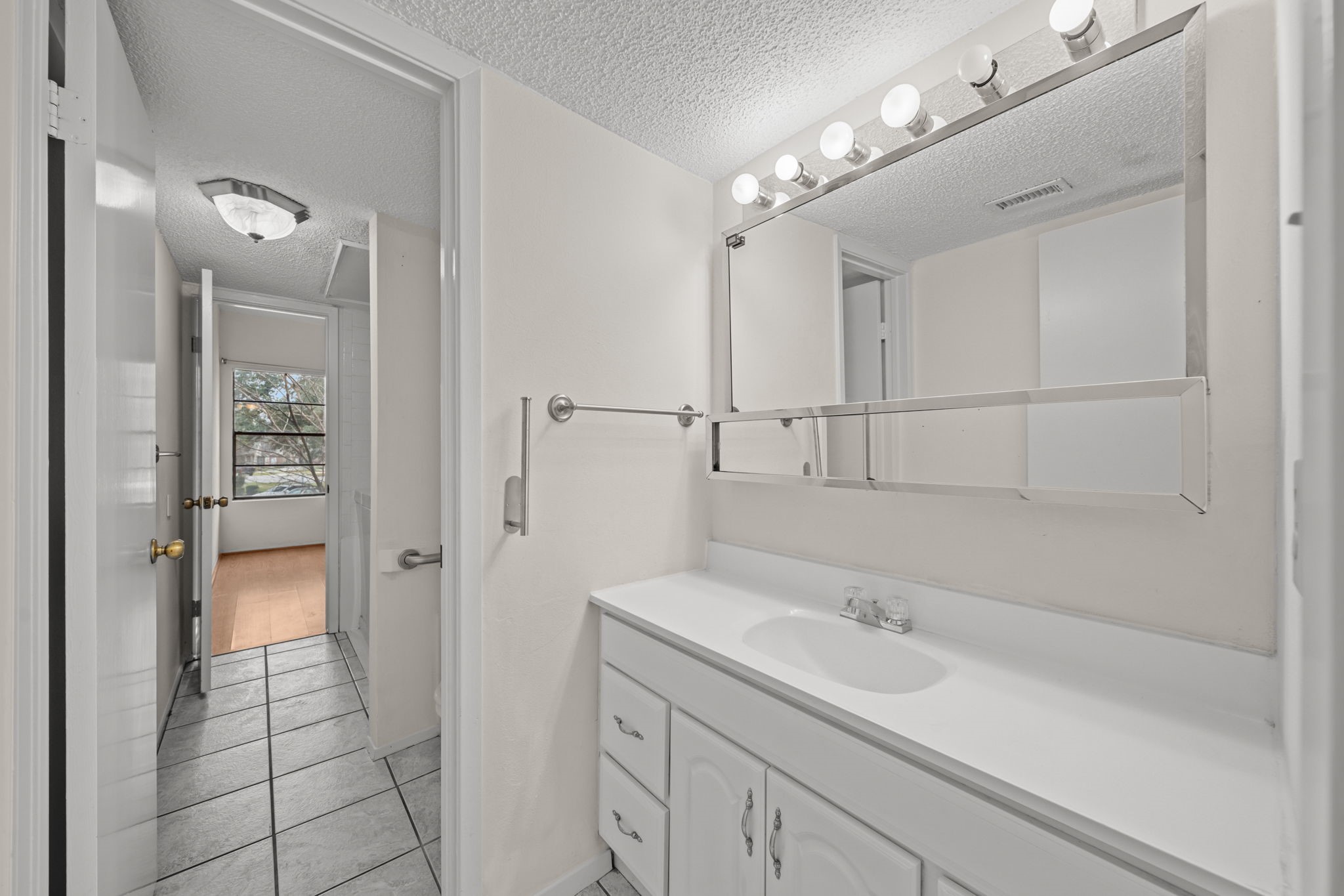 12900 Walden Road 812h Property Photo 10