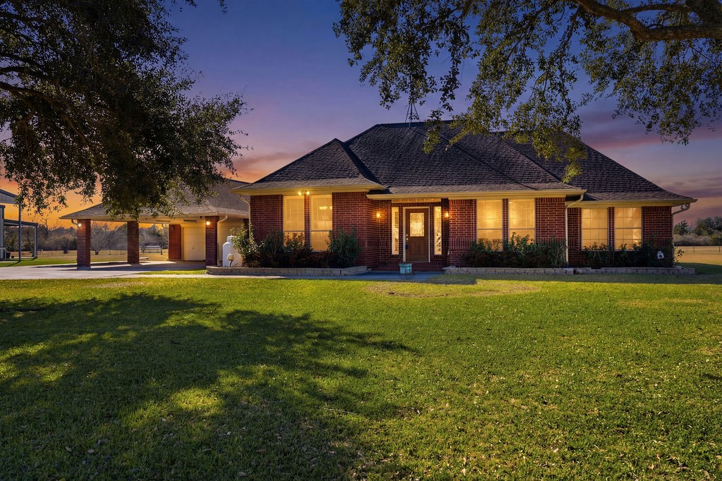 5250 Lauren Road Property Photo 8