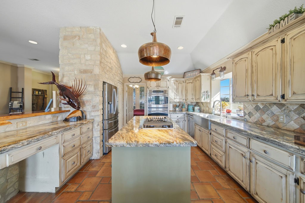 5250 Lauren Road Property Photo 15