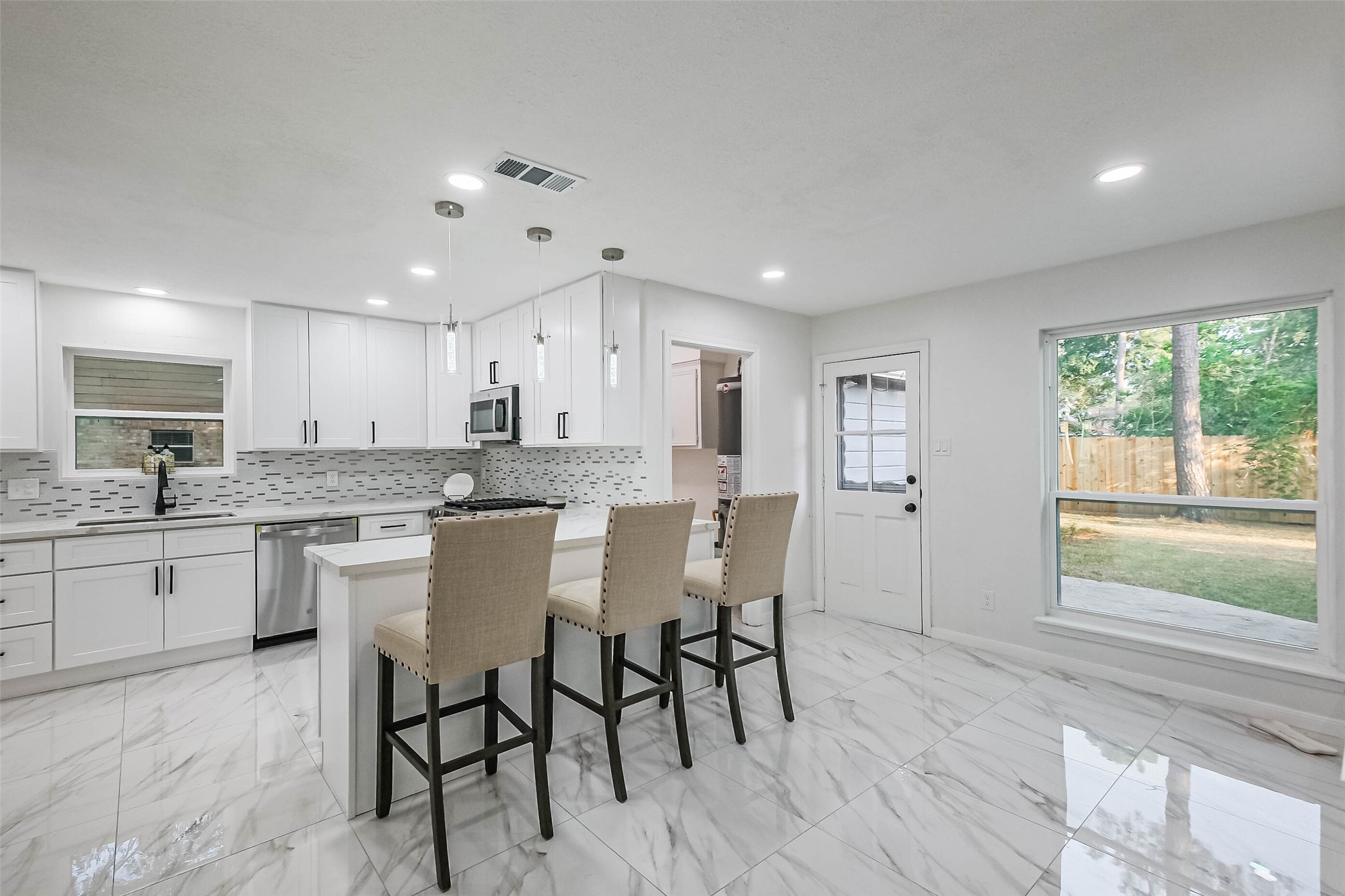 4023 Laverock Road Property Photo 10