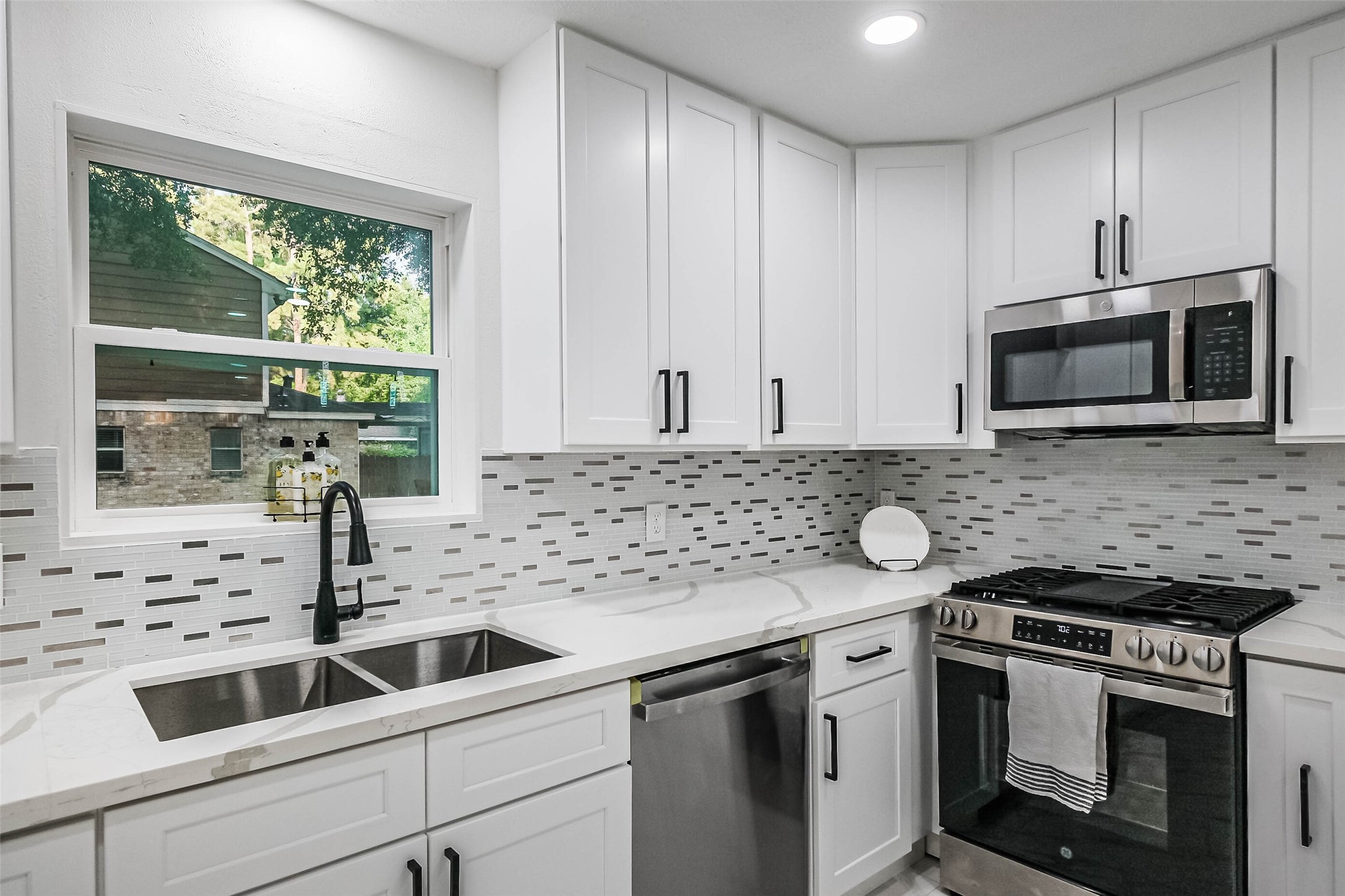 4023 Laverock Road Property Photo 12
