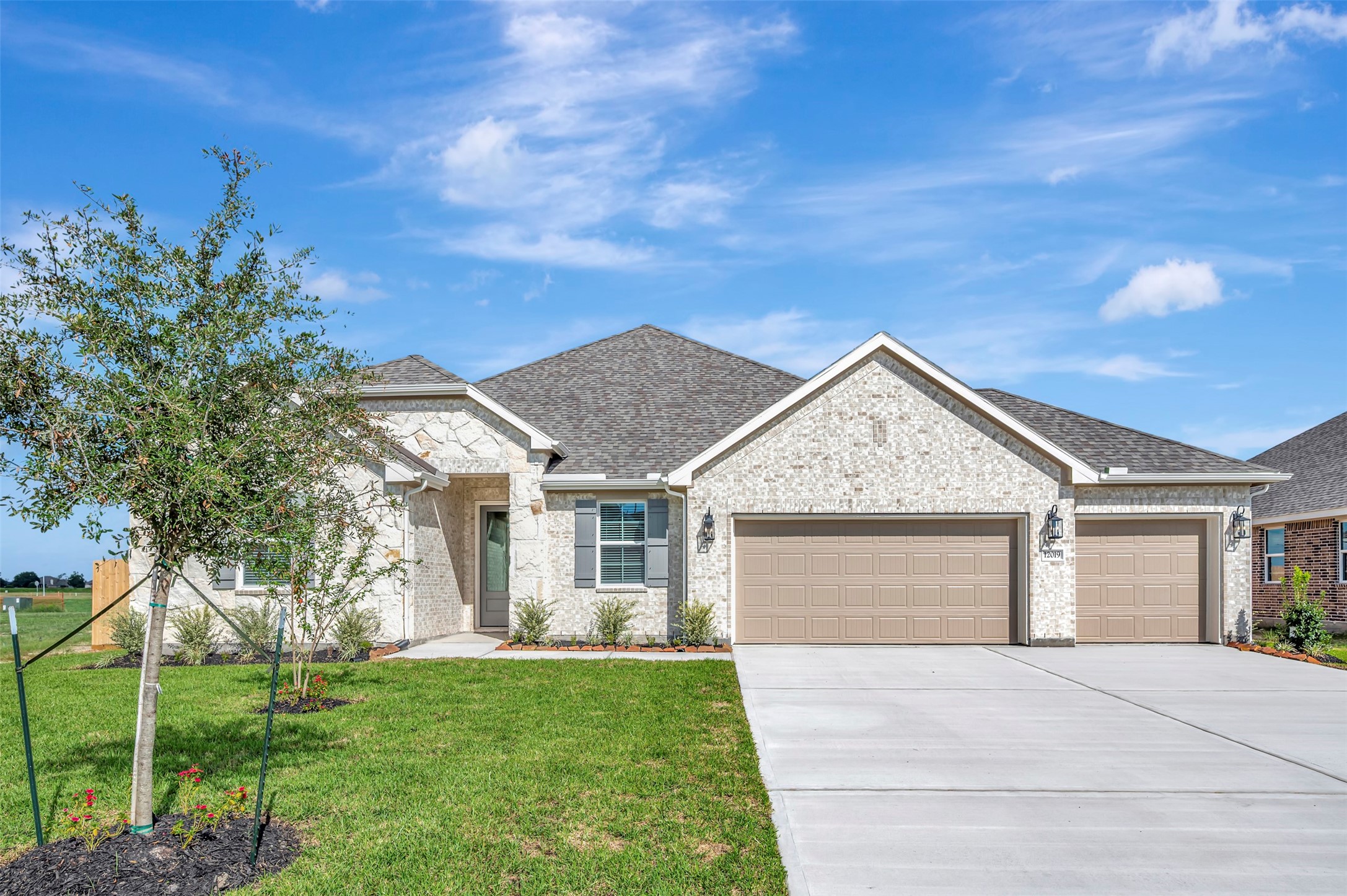 12019 Old Fashion Circle Property Photo 1