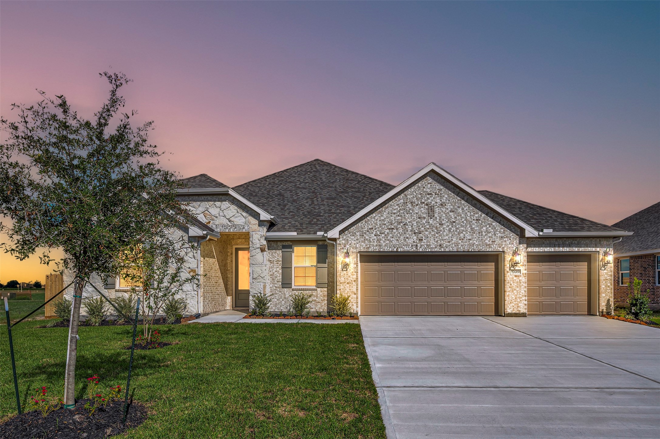 12019 Old Fashion Circle Property Photo 1