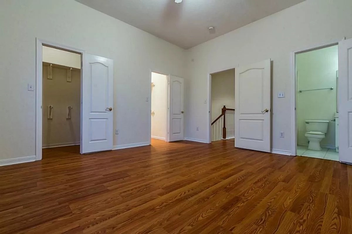 4227 Benard Court Property Photo 8
