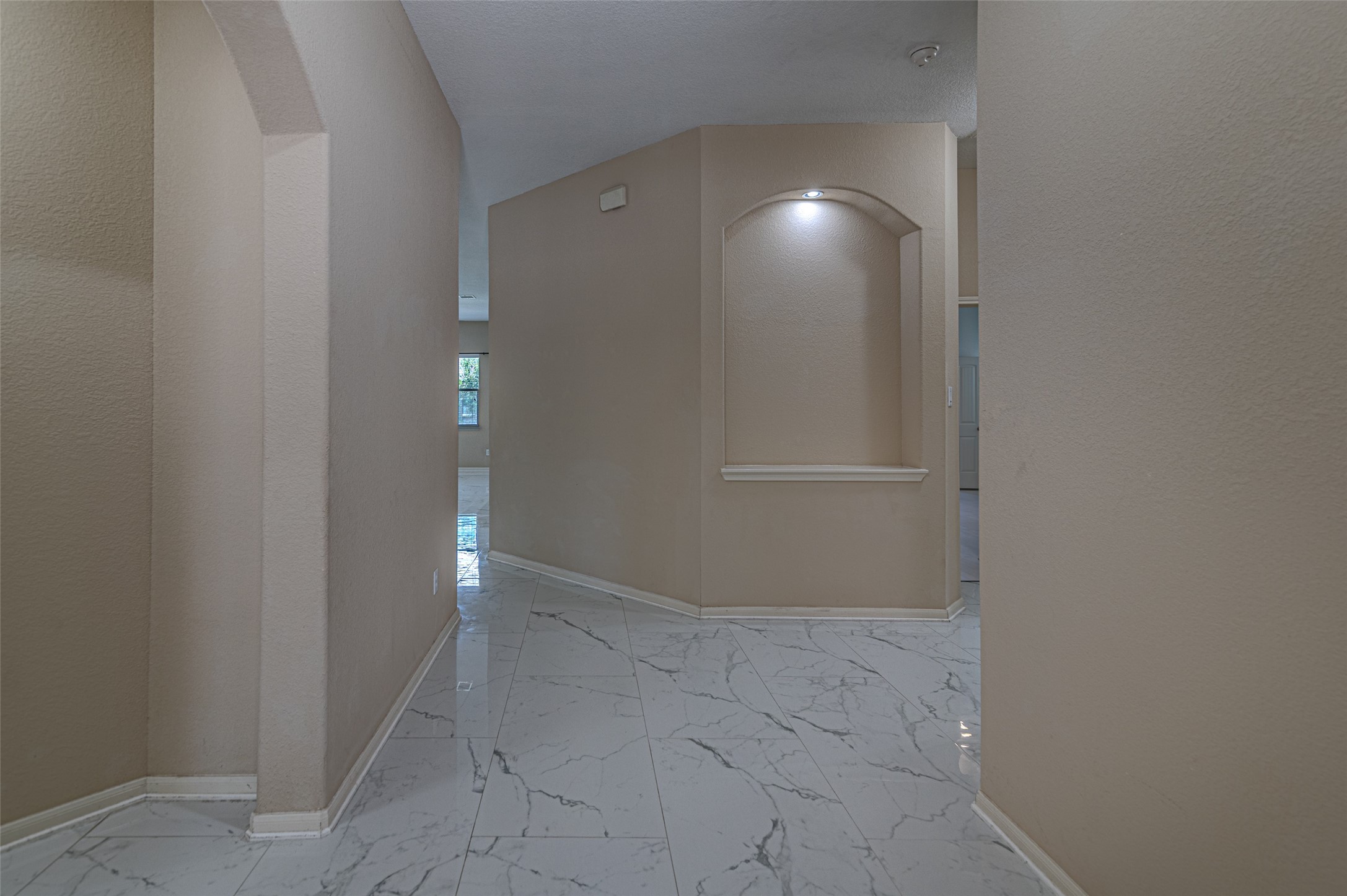 8619 Debbie Terrace Drive Property Photo 8