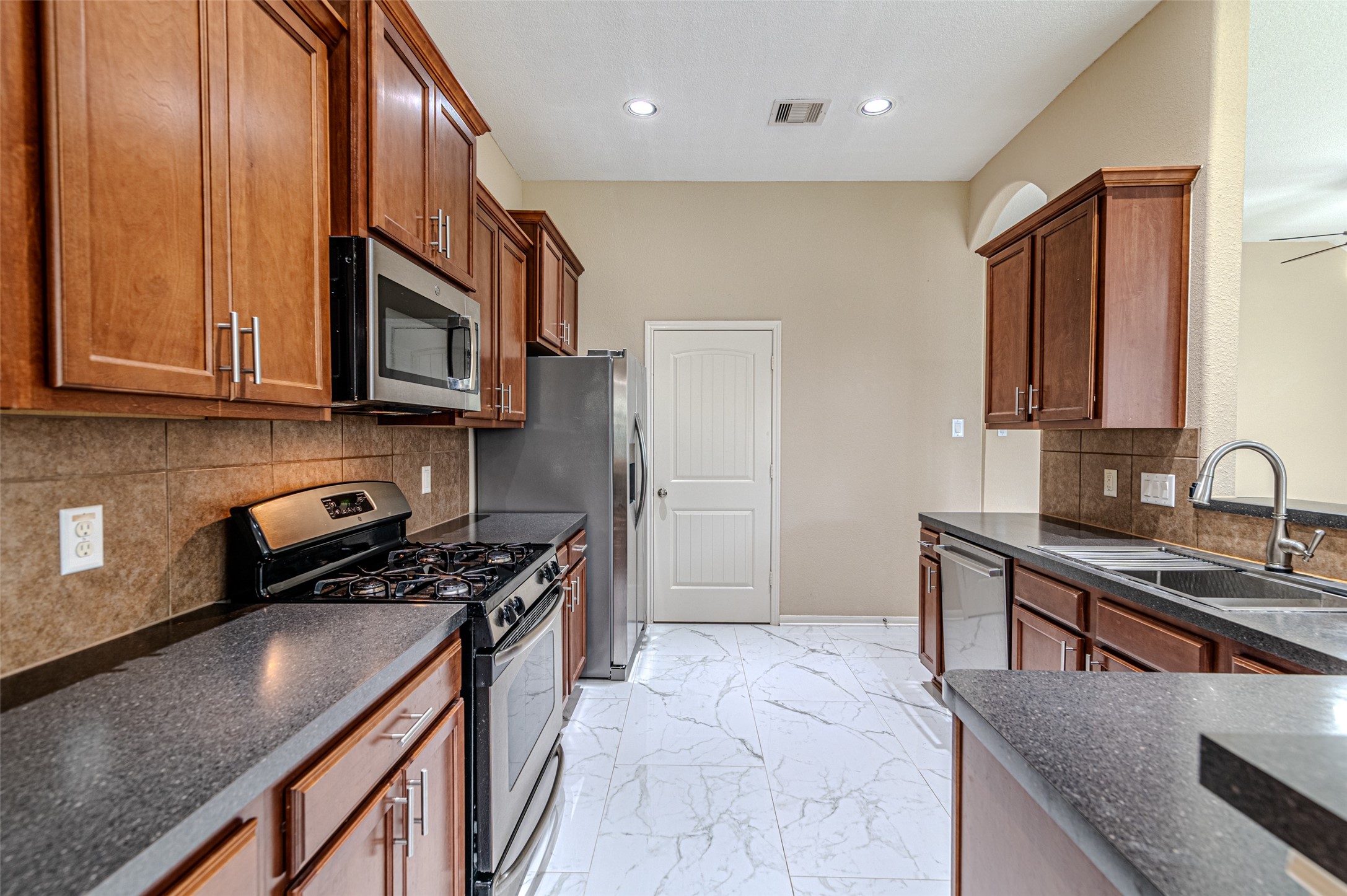 8619 Debbie Terrace Drive Property Photo 35