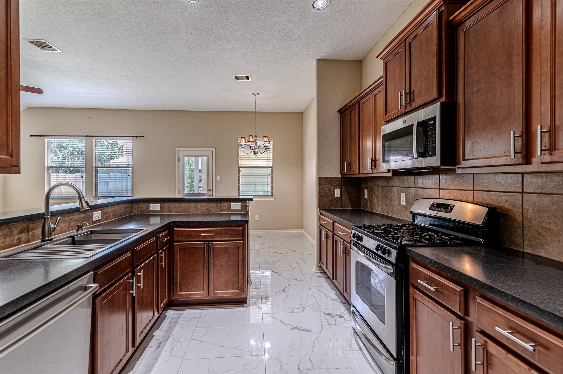 8619 Debbie Terrace Drive Property Photo 37