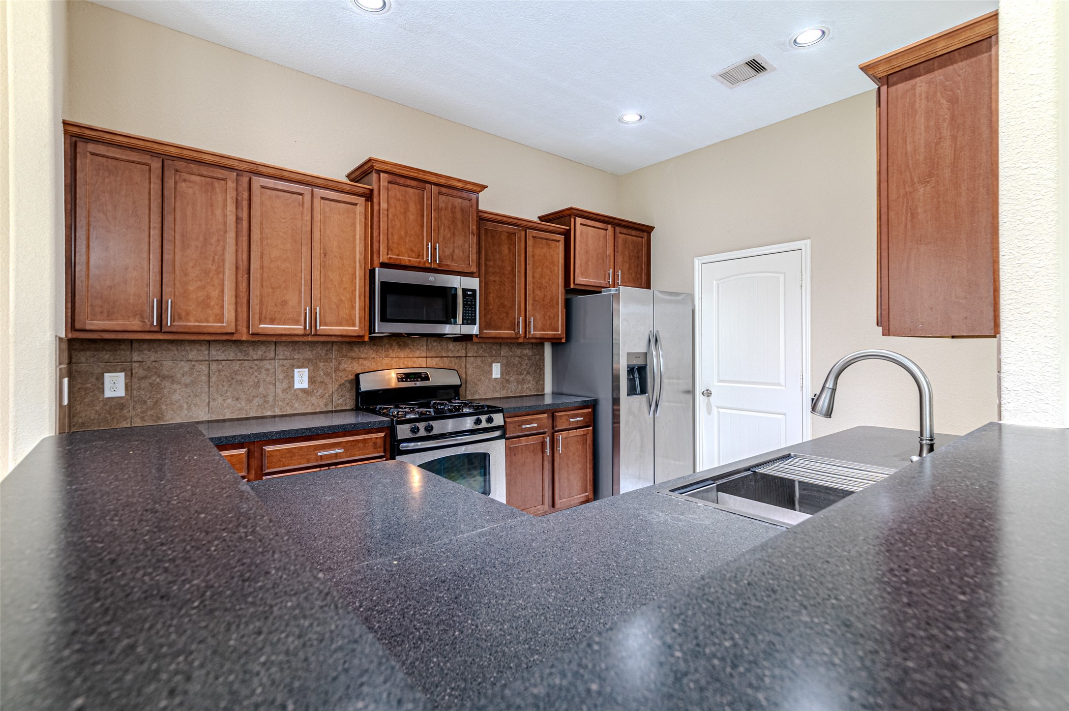 8619 Debbie Terrace Drive Property Photo 39
