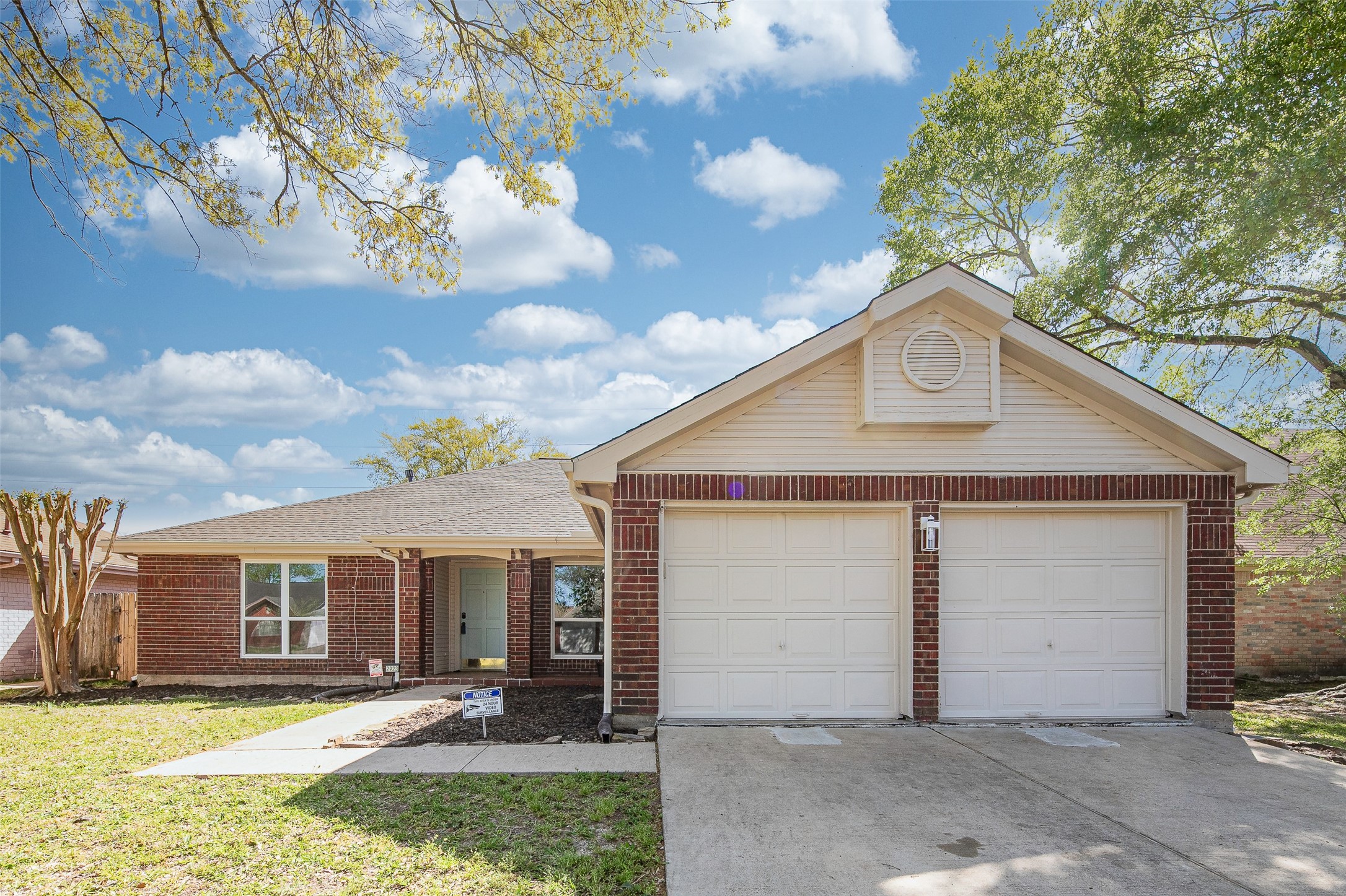 2923 Bentley Court Property Photo