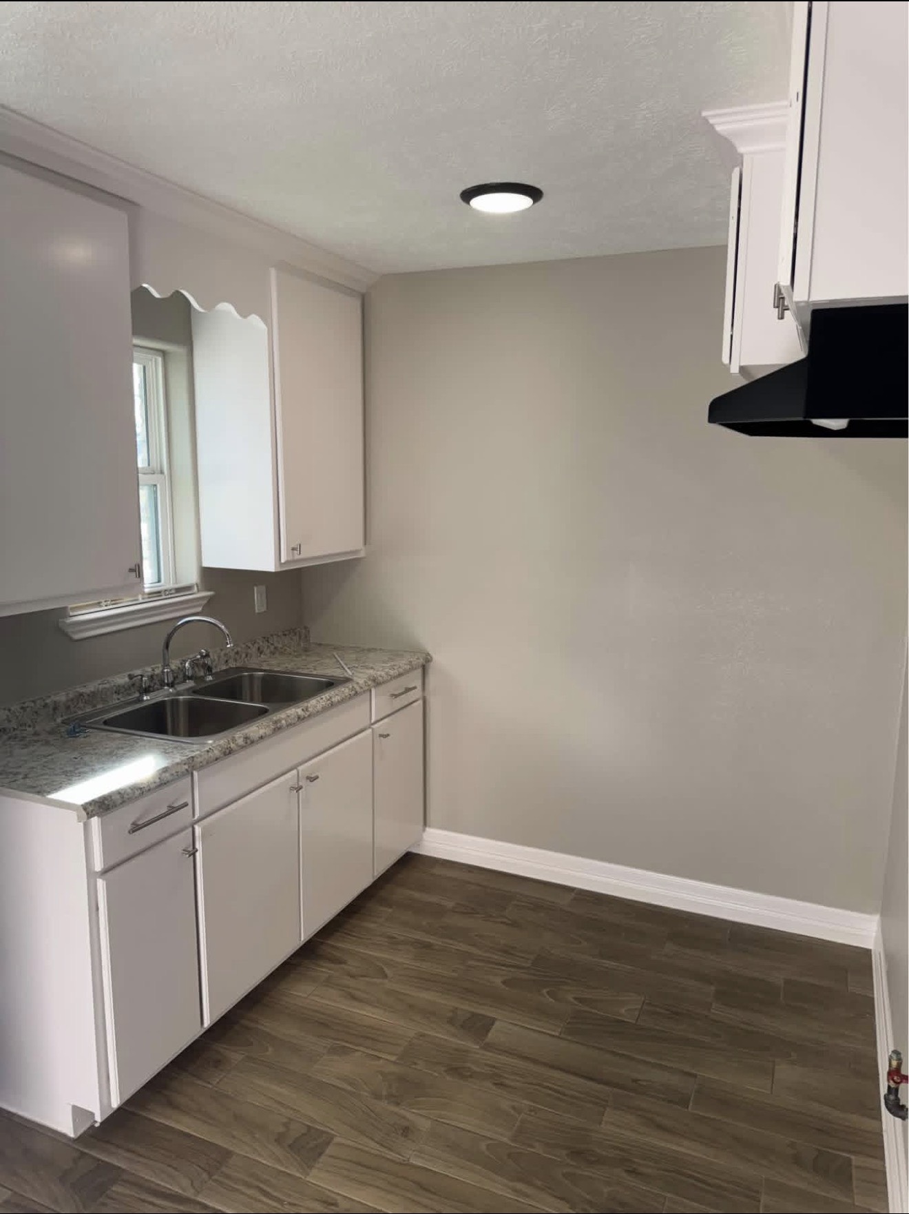 7213 Springdale Street Property Photo 1