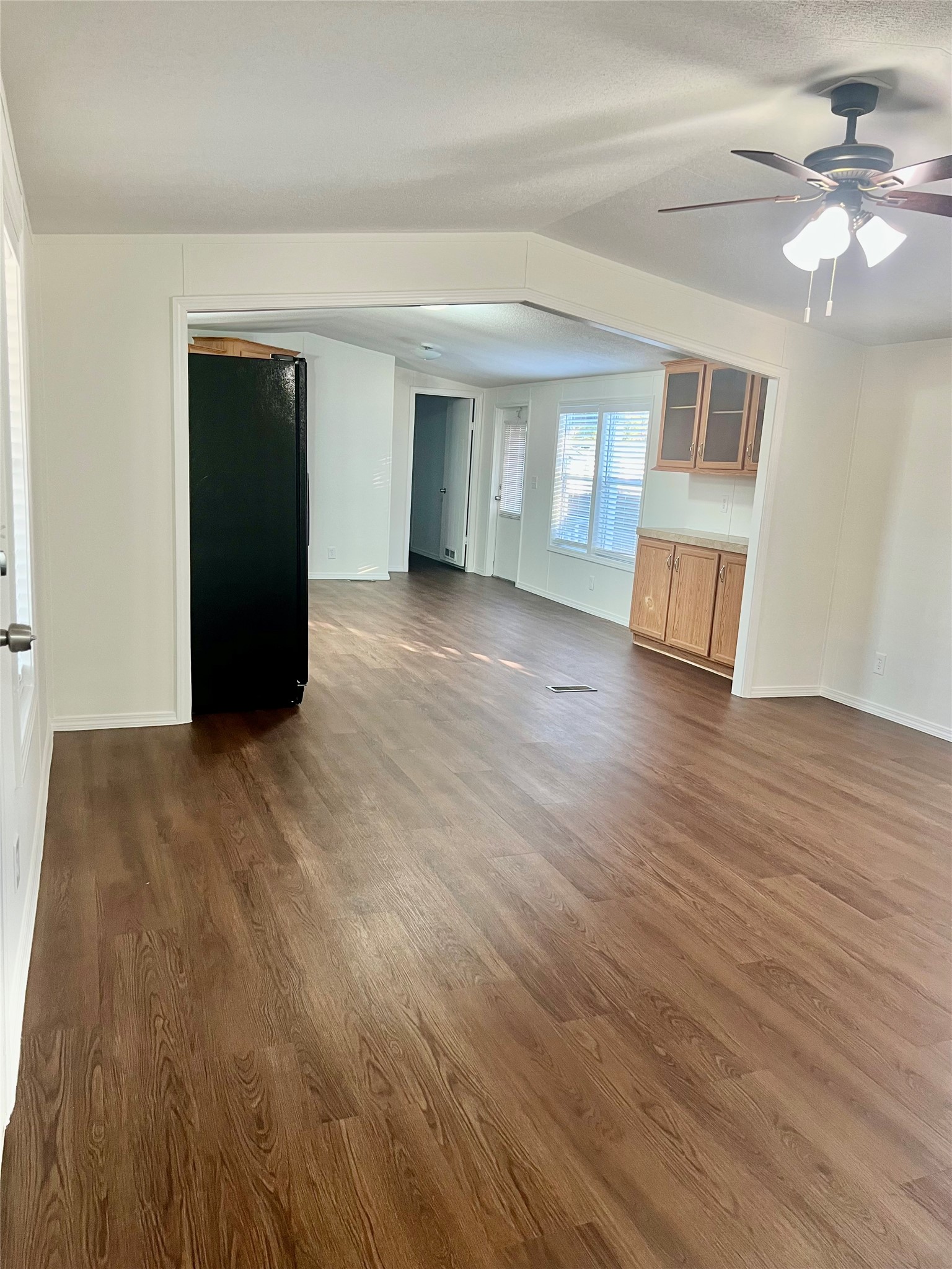 24413 Tree Lane Property Photo 2