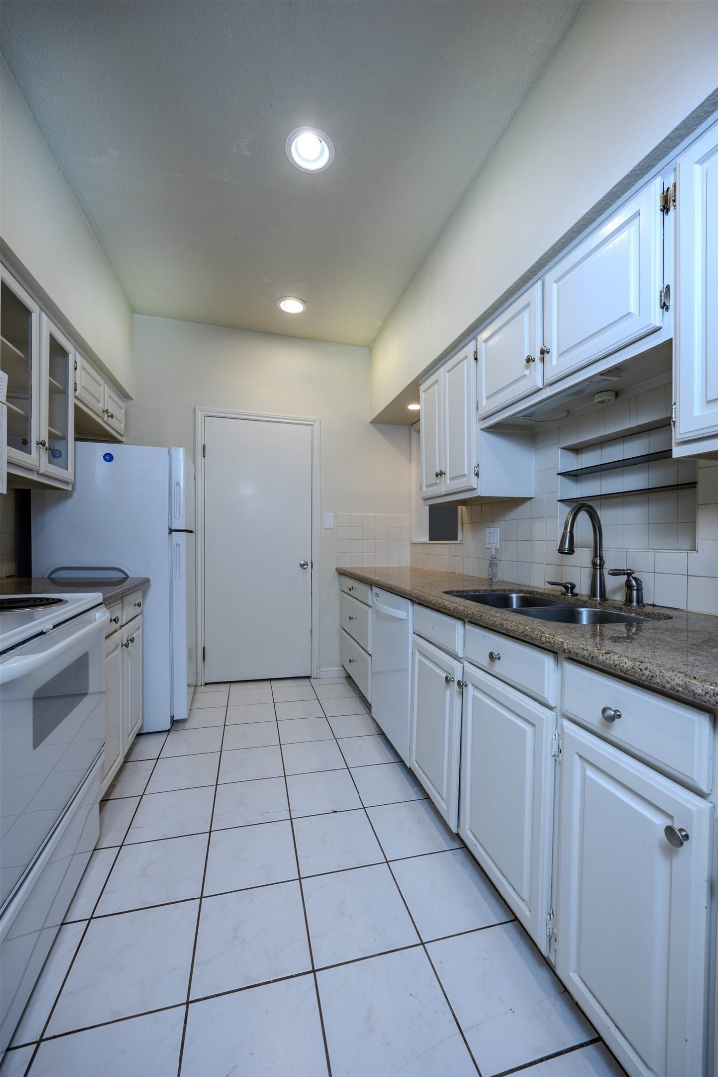2475 Underwood Street 280 Property Photo 2