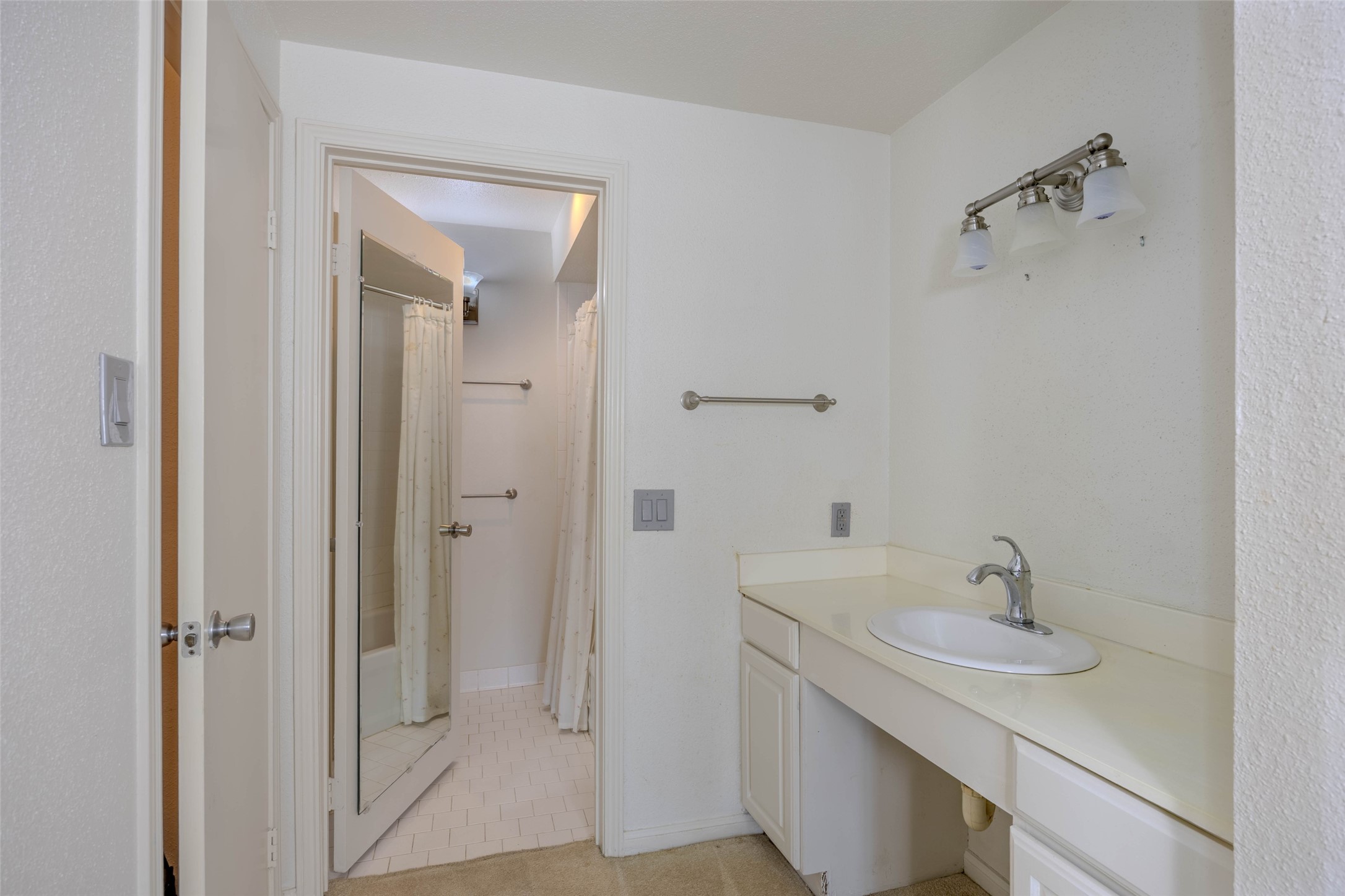 2475 Underwood Street 280 Property Photo 7