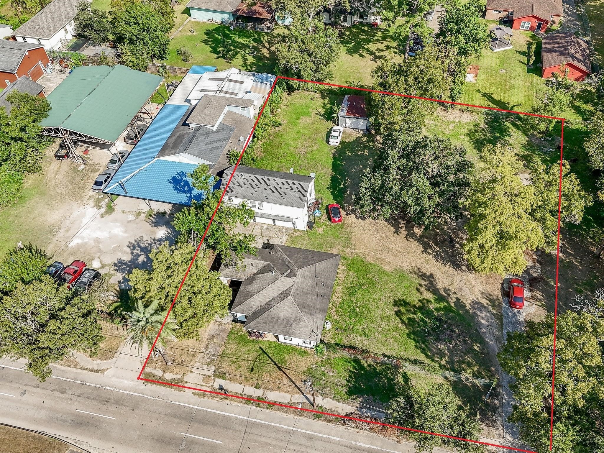 2413 E Crosstimbers Street Property Photo 1