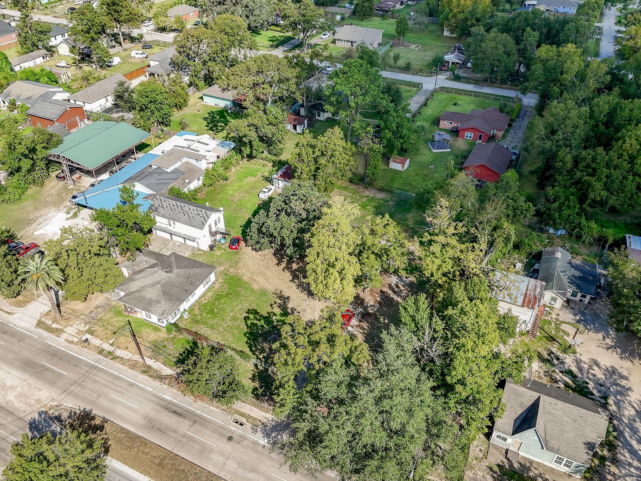 2413 E Crosstimbers Street Property Photo 7