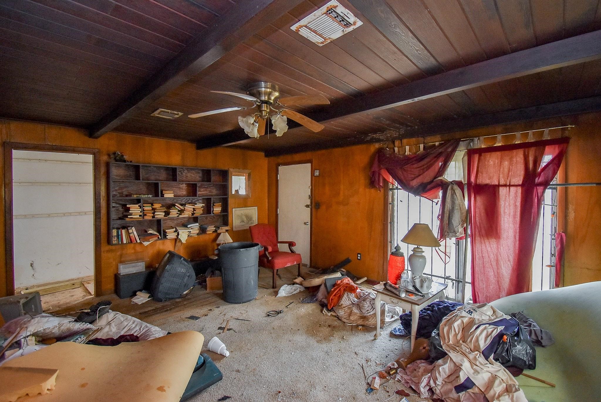 2413 E Crosstimbers Street Property Photo 13