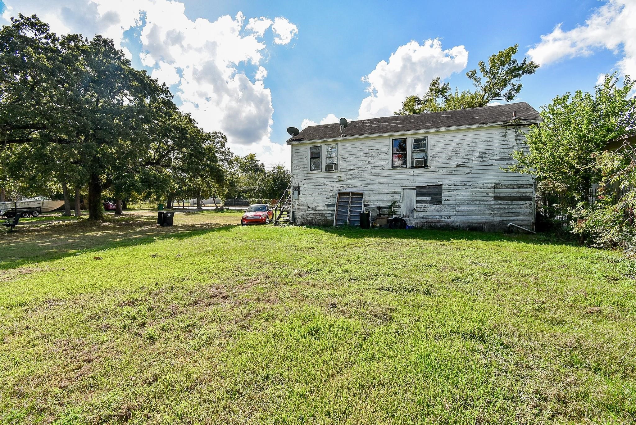 2413 E Crosstimbers Street Property Photo 19