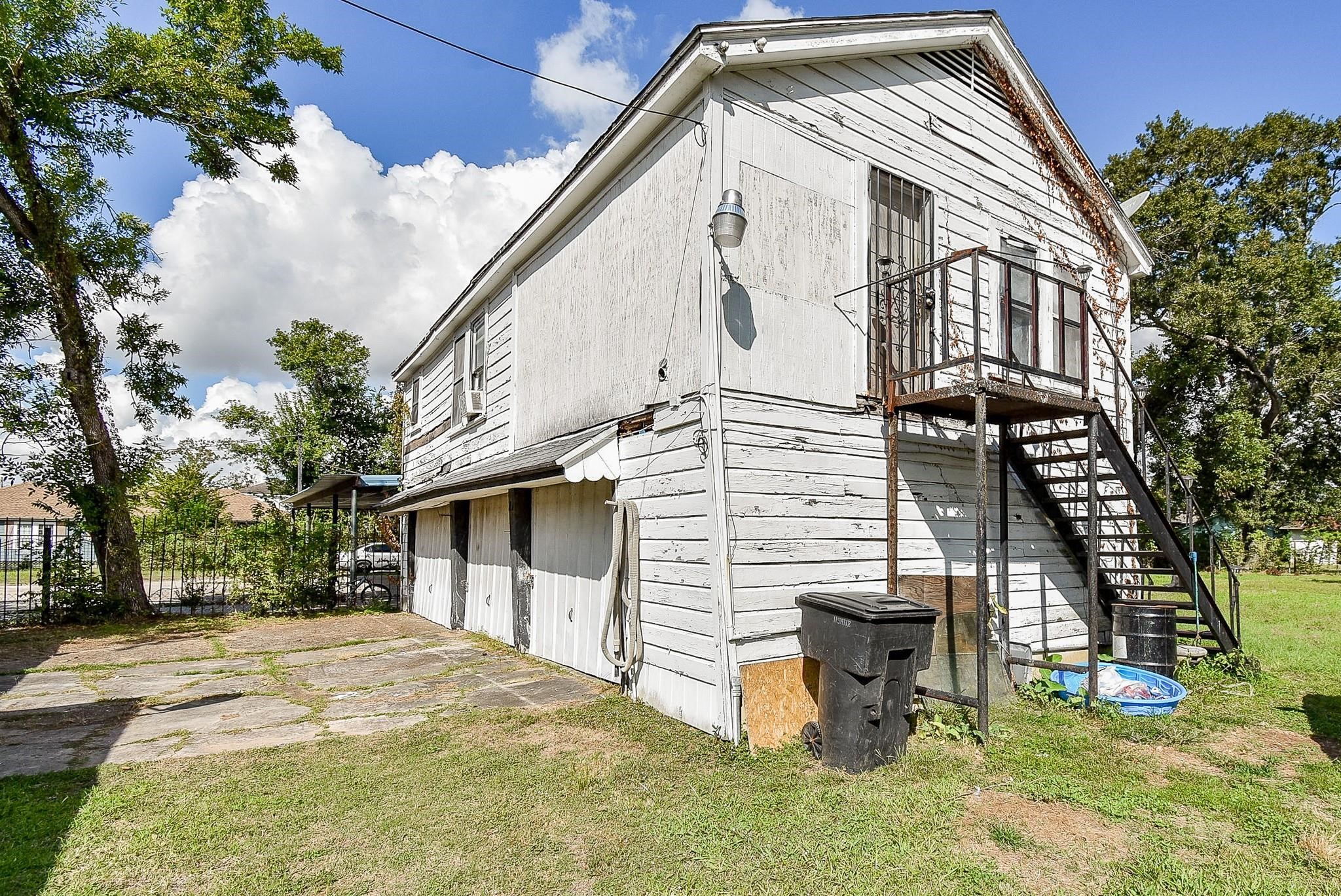 2413 E Crosstimbers Street Property Photo 21