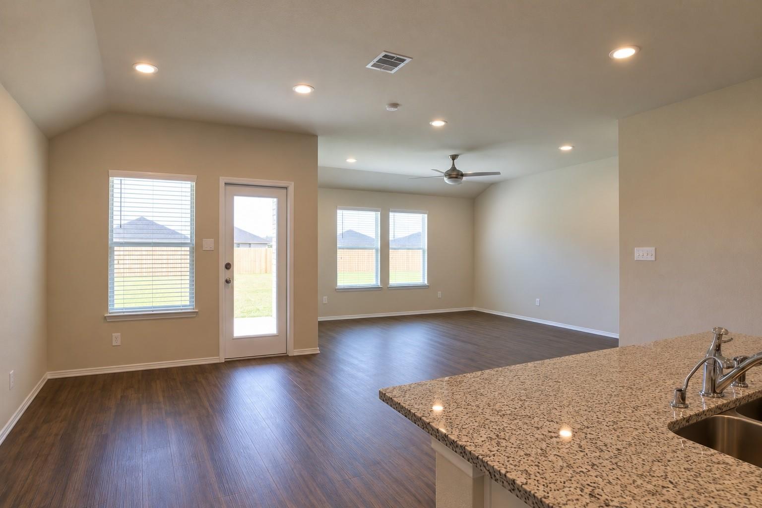 2903 Arbors Edge Court Property Photo 5