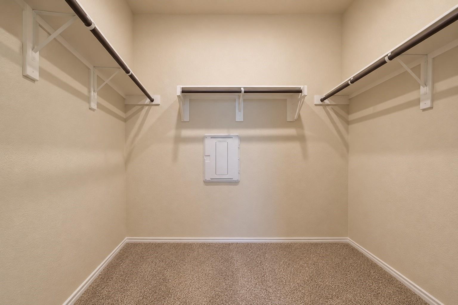 2903 Arbors Edge Court Property Photo 8