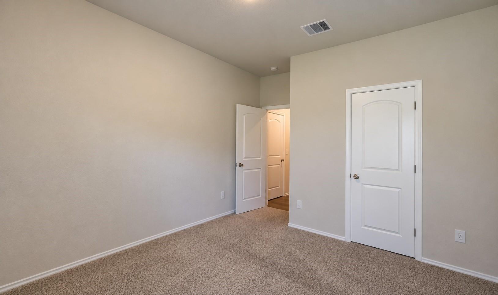 2903 Arbors Edge Court Property Photo 10