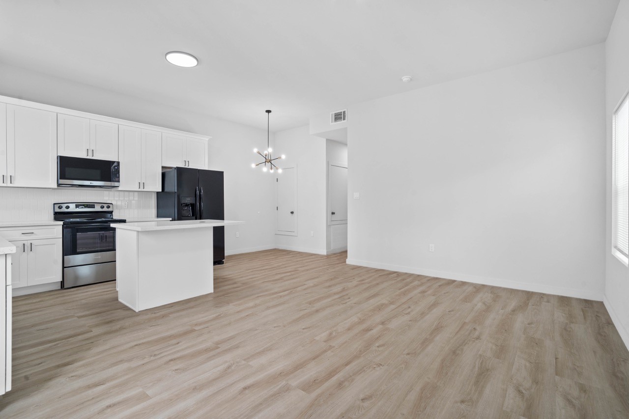 9725 Kerr Street A Property Photo 4