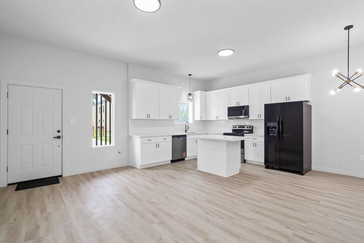 9725 Kerr Street A Property Photo 8