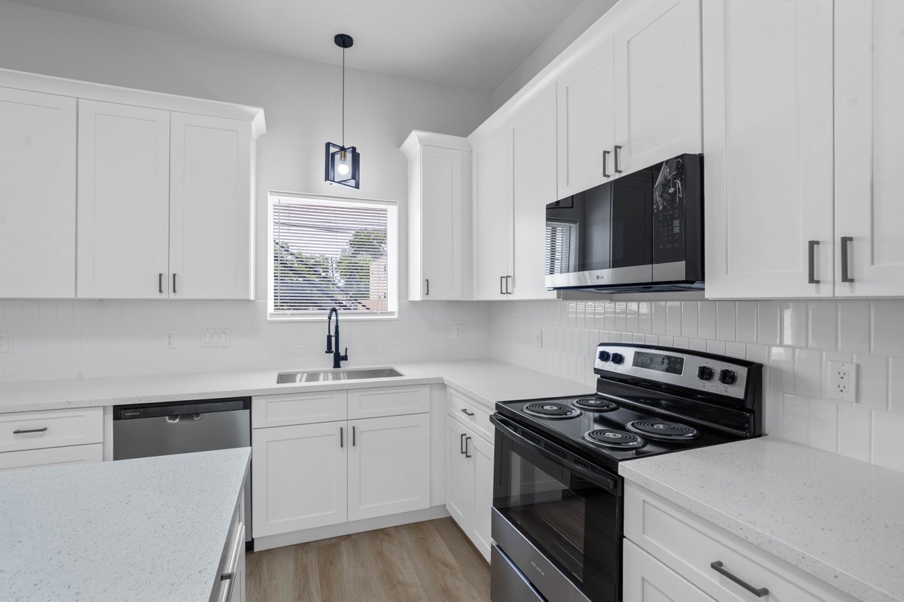9725 Kerr Street A Property Photo 19