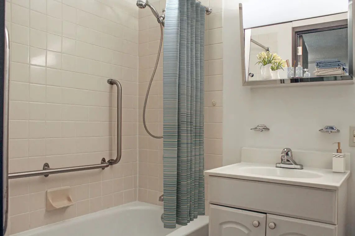 330 Main St Property Photo 14
