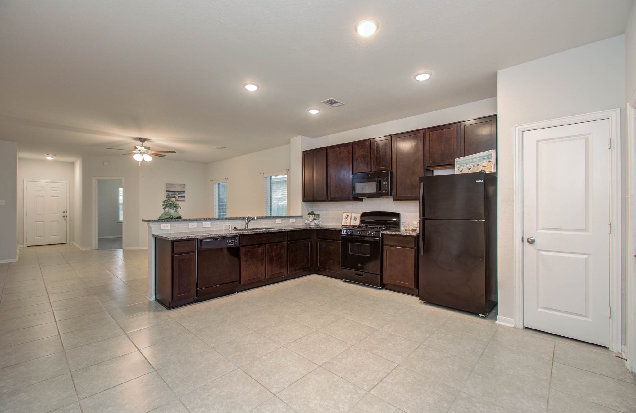 10010 Pine Valley Court Property Photo 1
