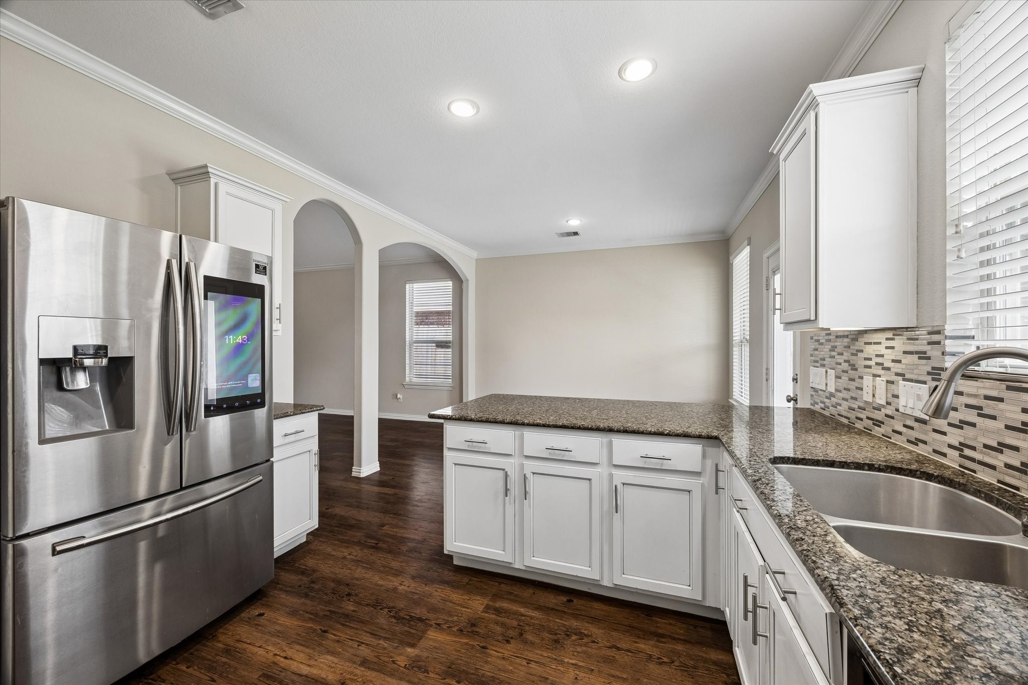 660 Oak Circle Drive E Property Photo 13