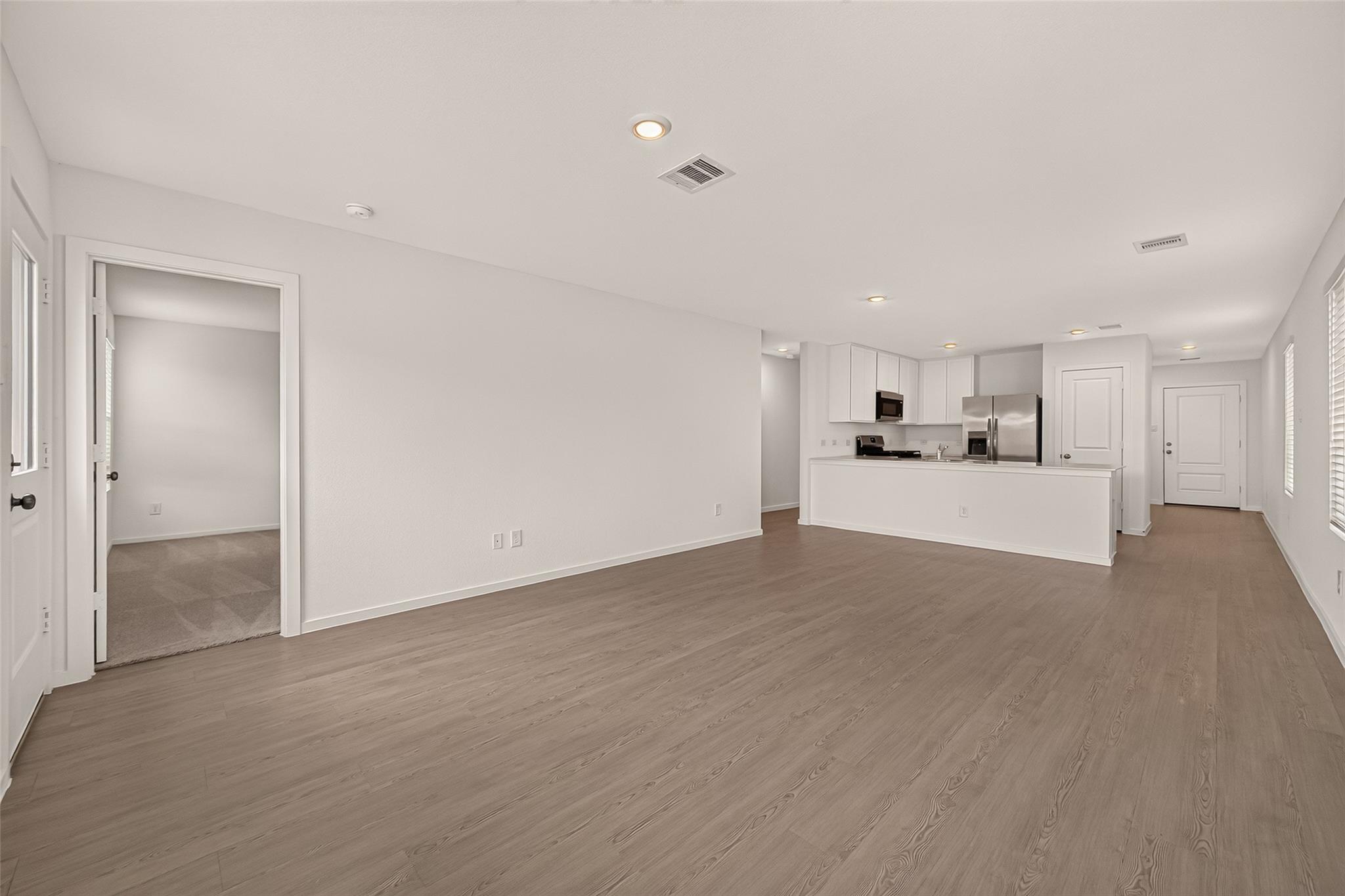 9210 Tern Pines Lane Property Photo 2