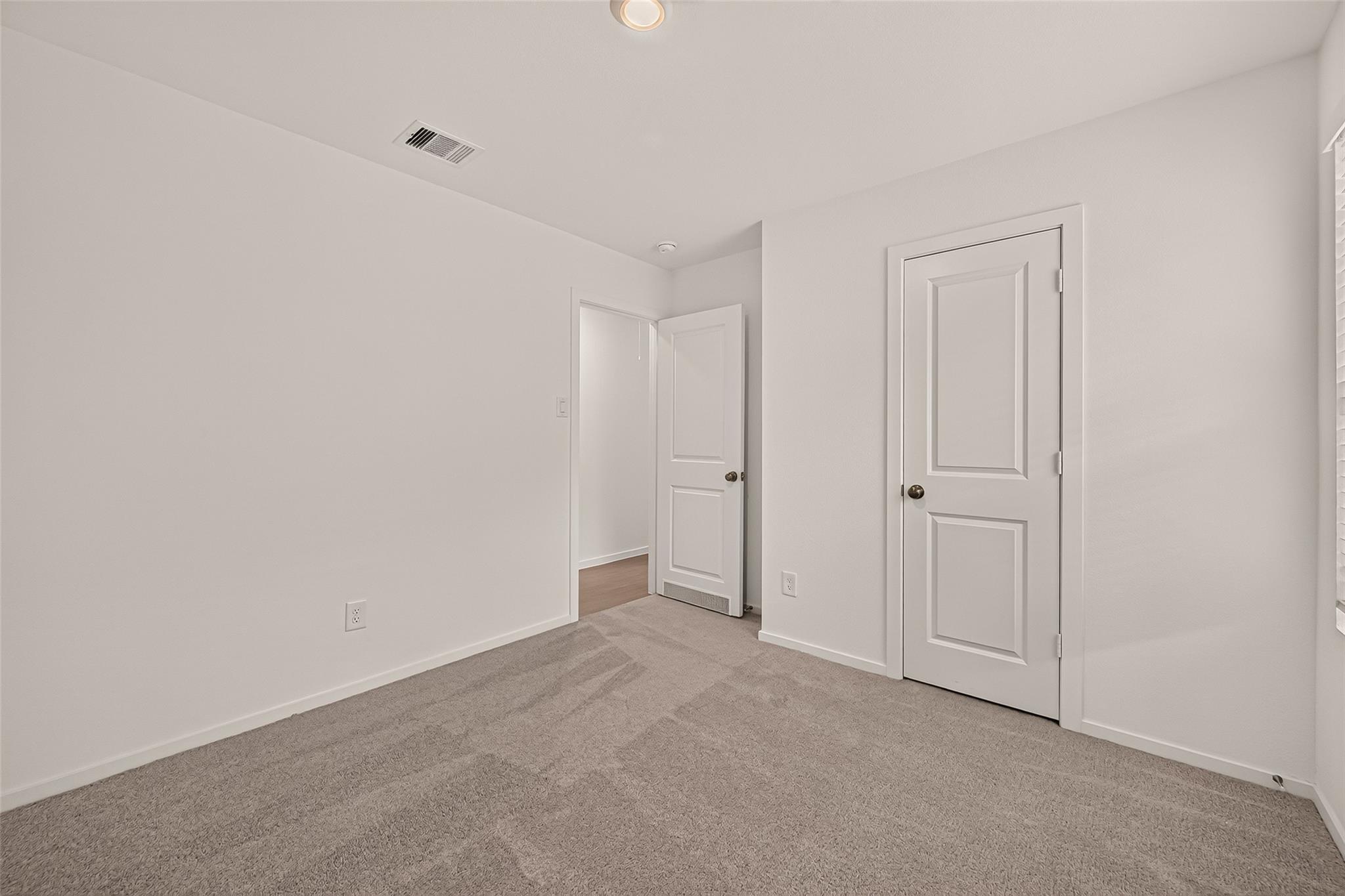 9210 Tern Pines Lane Property Photo 4