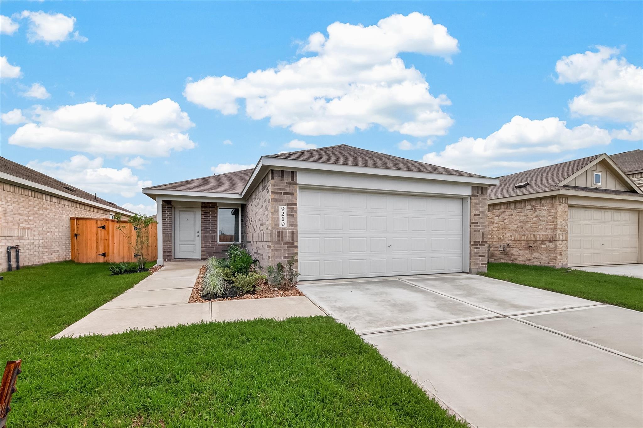 9210 Tern Pines Lane Property Photo 6