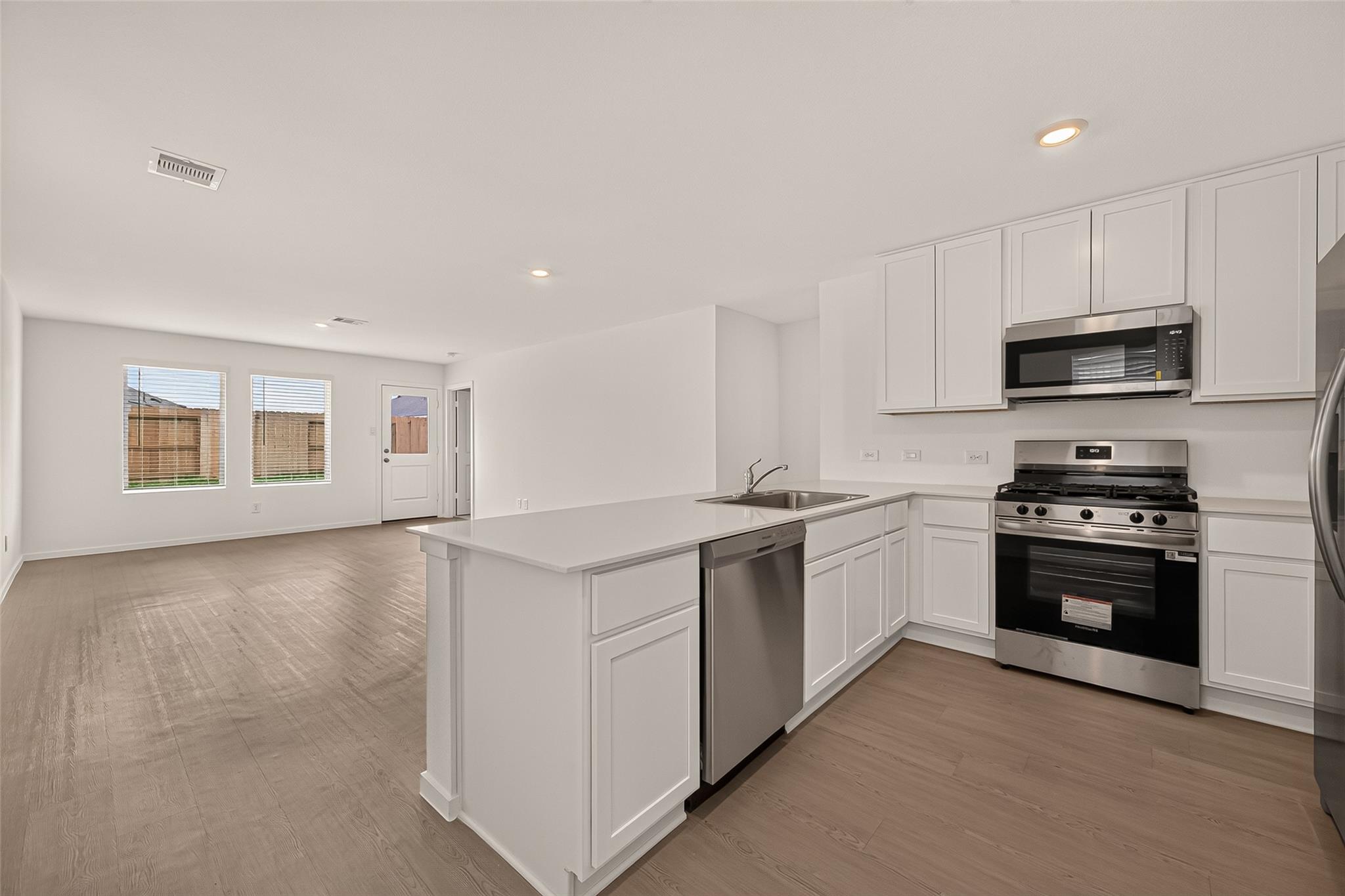 9210 Tern Pines Lane Property Photo 14