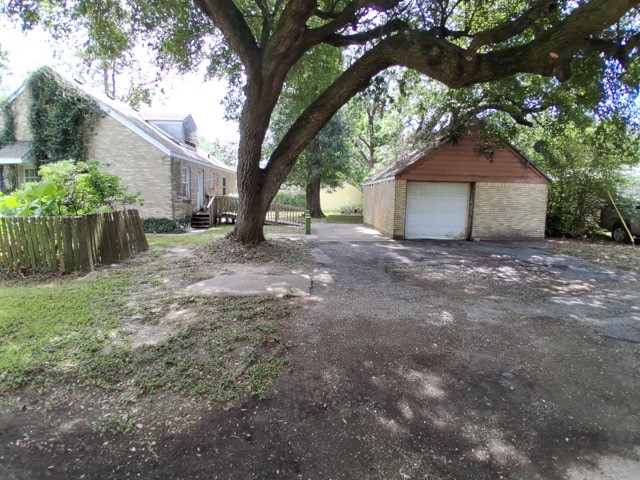 1304 Rhodora Street Property Photo 4