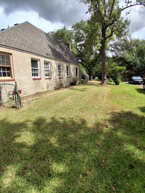 1304 Rhodora Street Property Photo 6