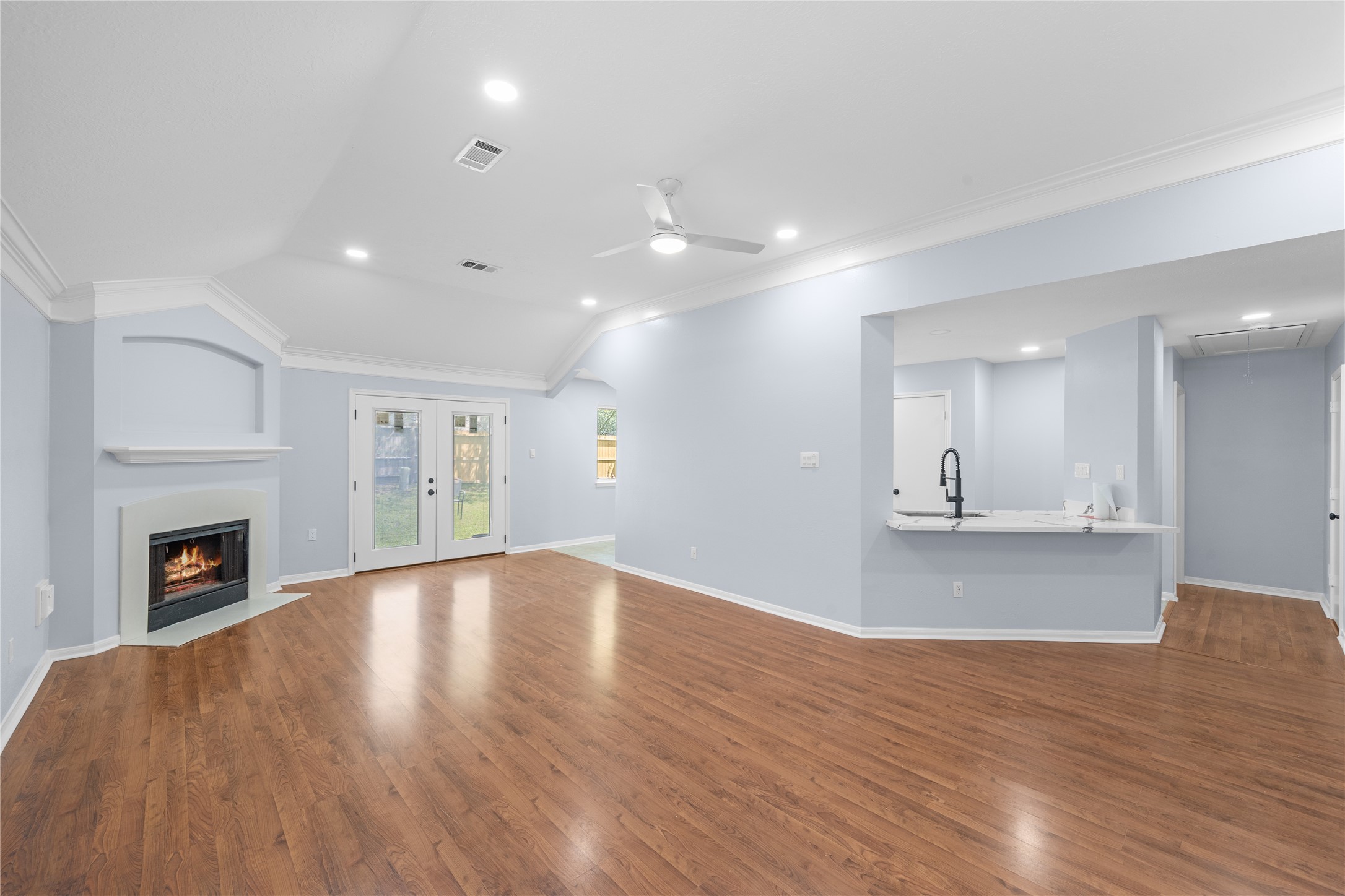 3910 Crystal Pass Court Property Photo 9