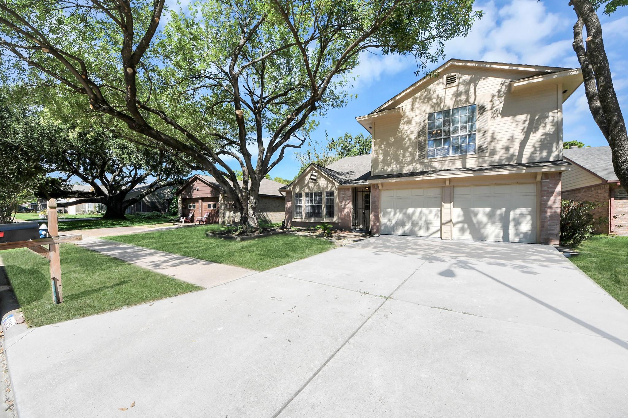 13402 Pecan Oak Drive Property Photo 3