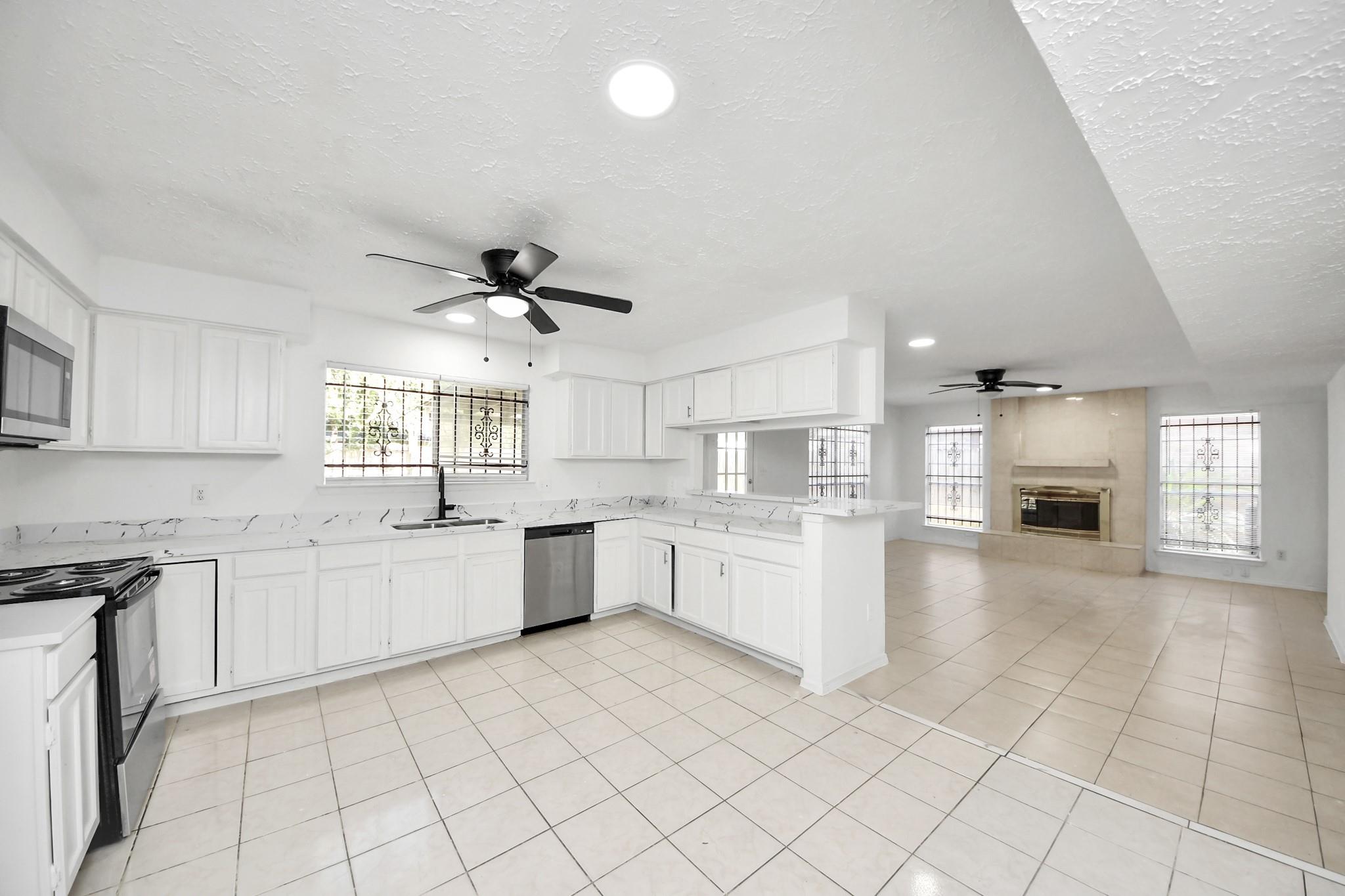 13402 Pecan Oak Drive Property Photo 28
