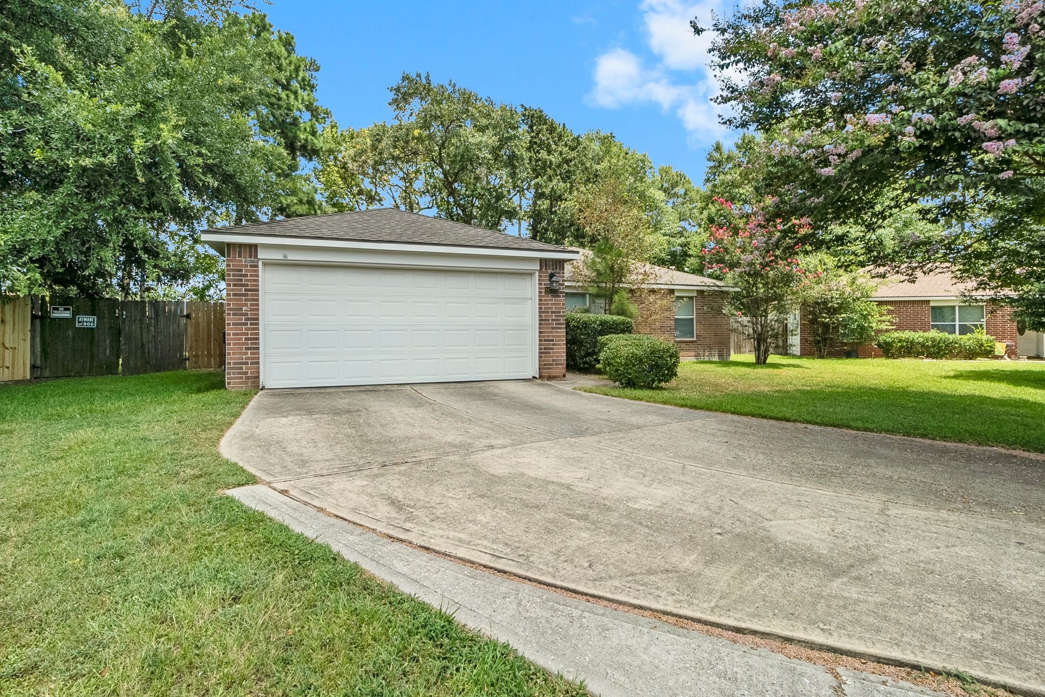 16305 Many Trees Lane Property Photo 3