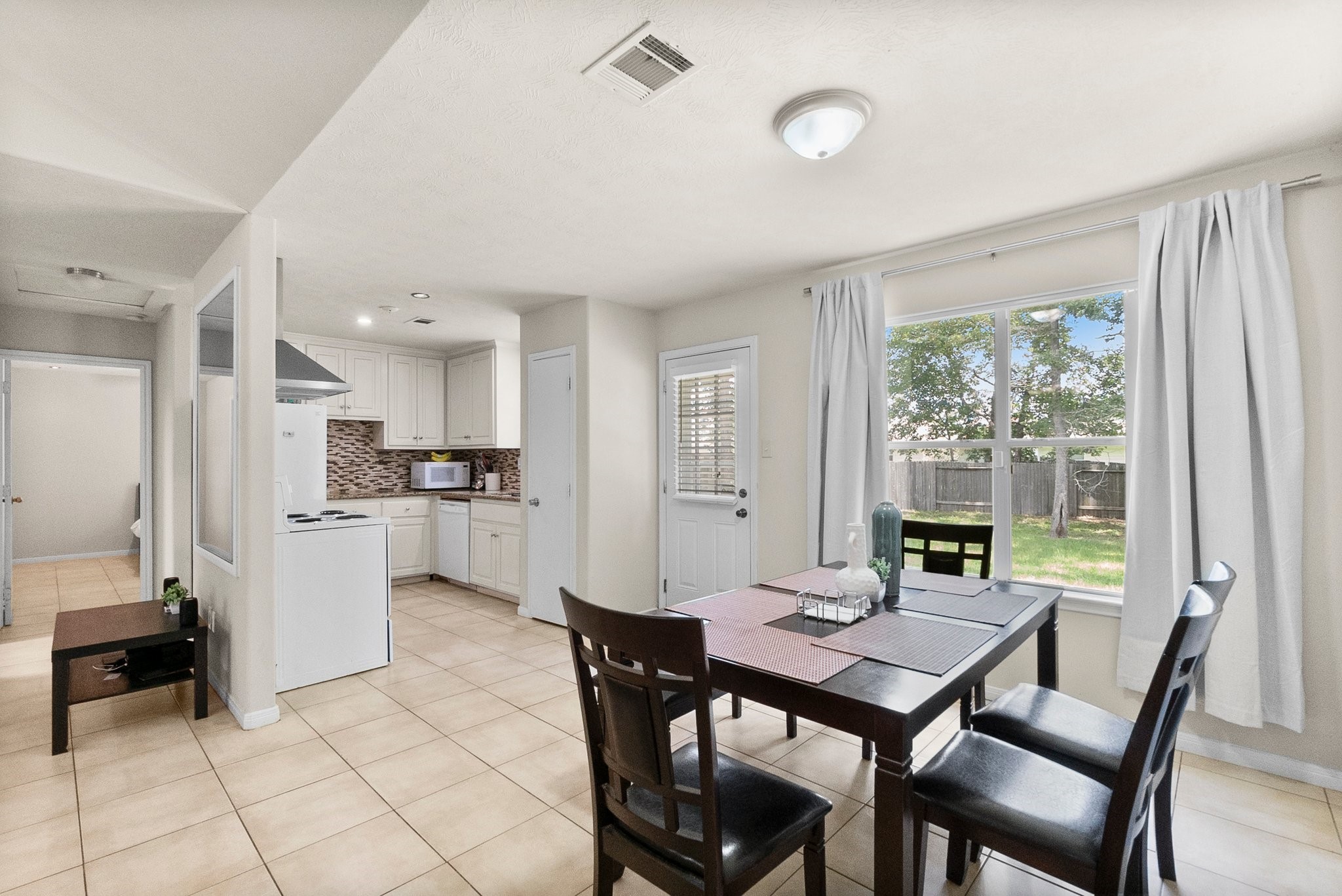 16305 Many Trees Lane Property Photo 14