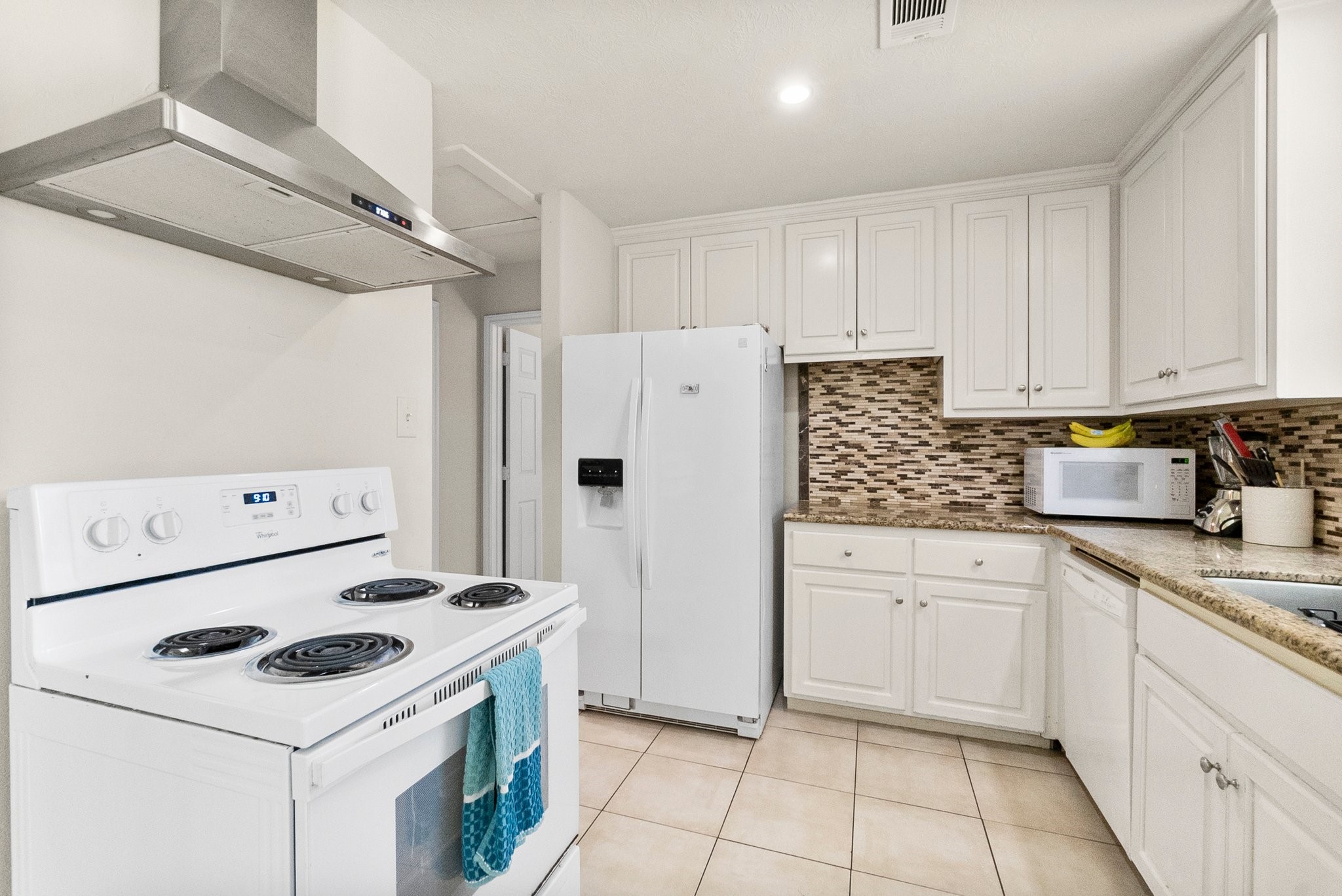 16305 Many Trees Lane Property Photo 18