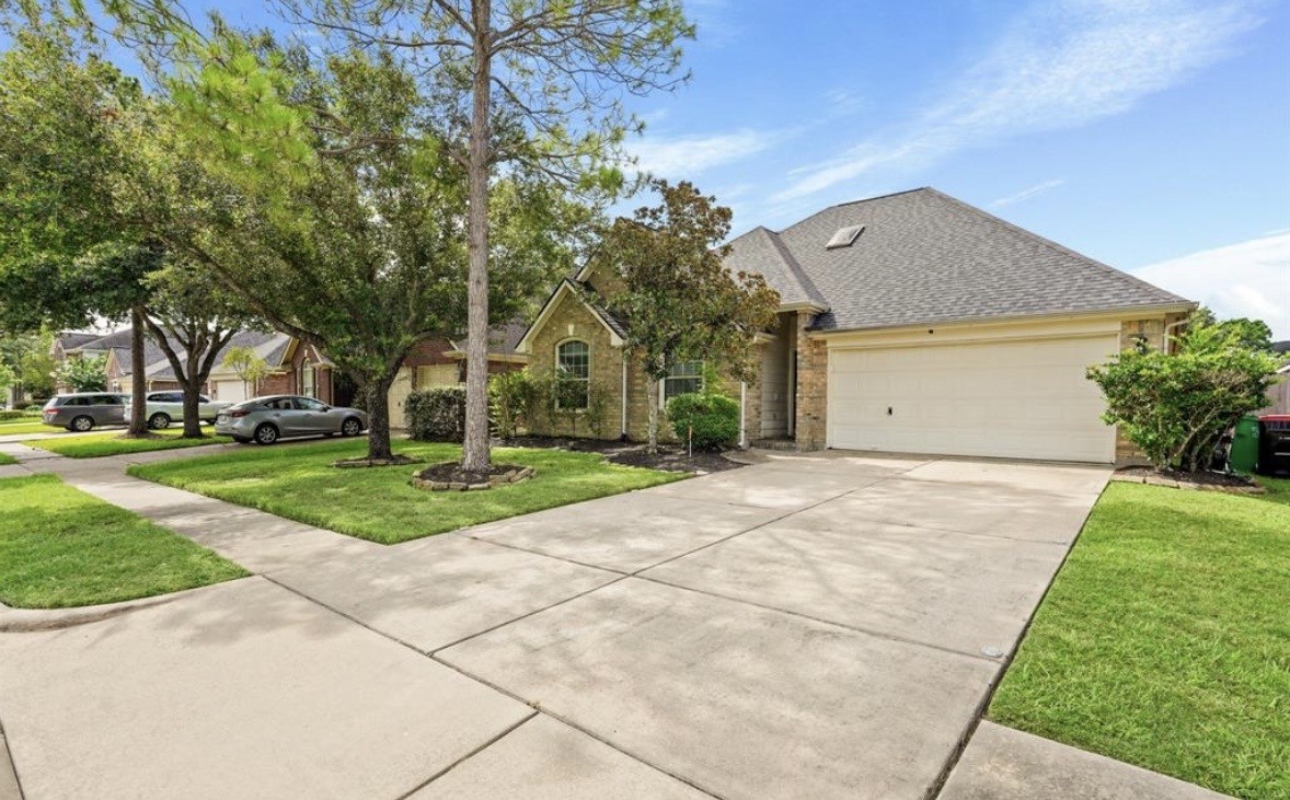 3106 Valley Court Property Photo 1