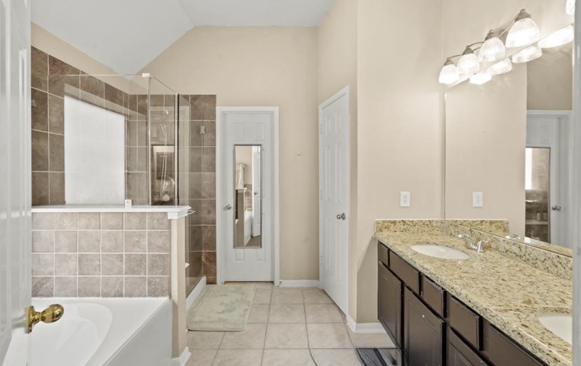 3106 Valley Court Property Photo 17
