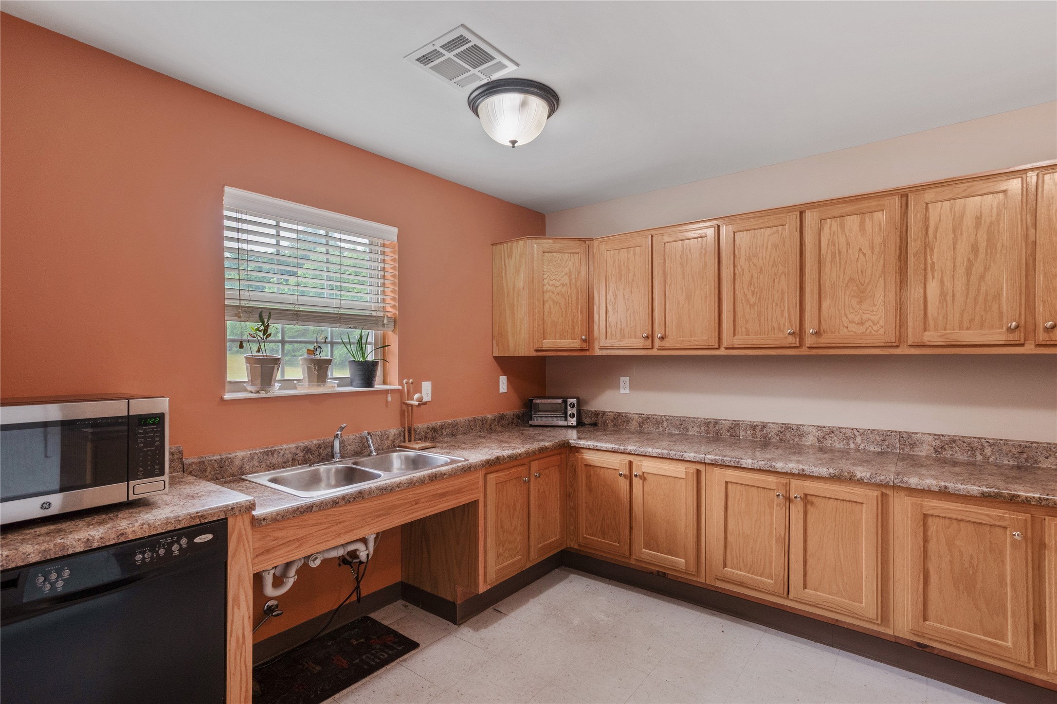 2131 Wilson Road Property Photo 7
