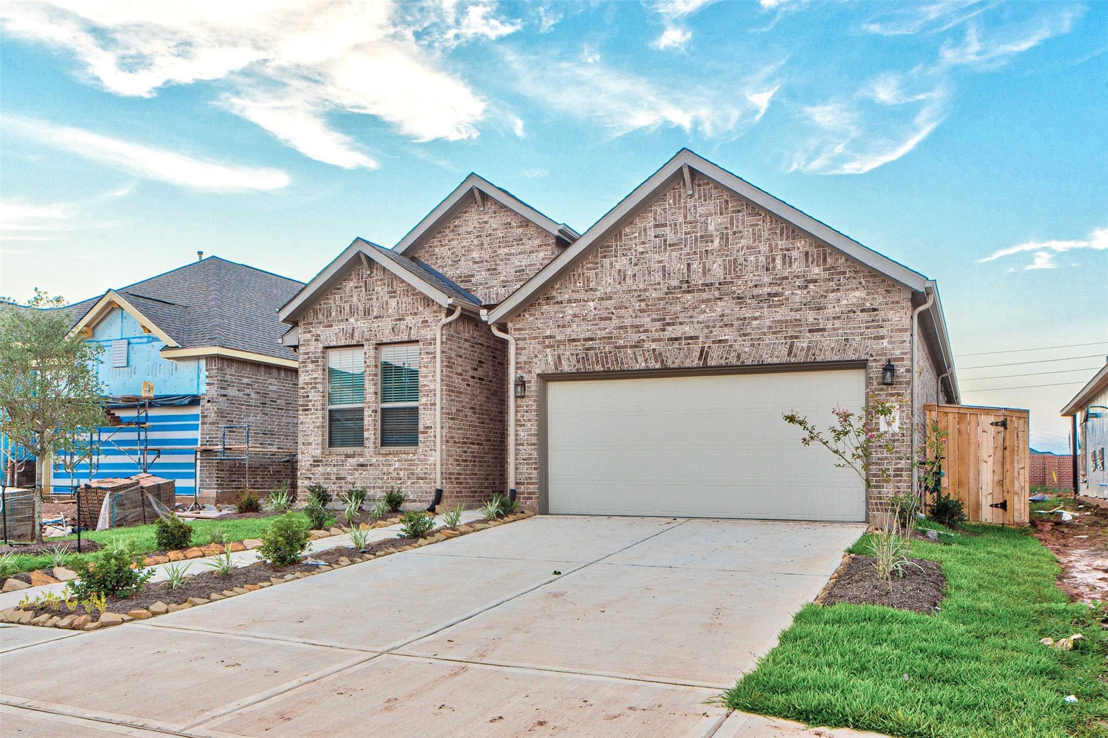 8719 Fox Trail Drive Property Photo 2